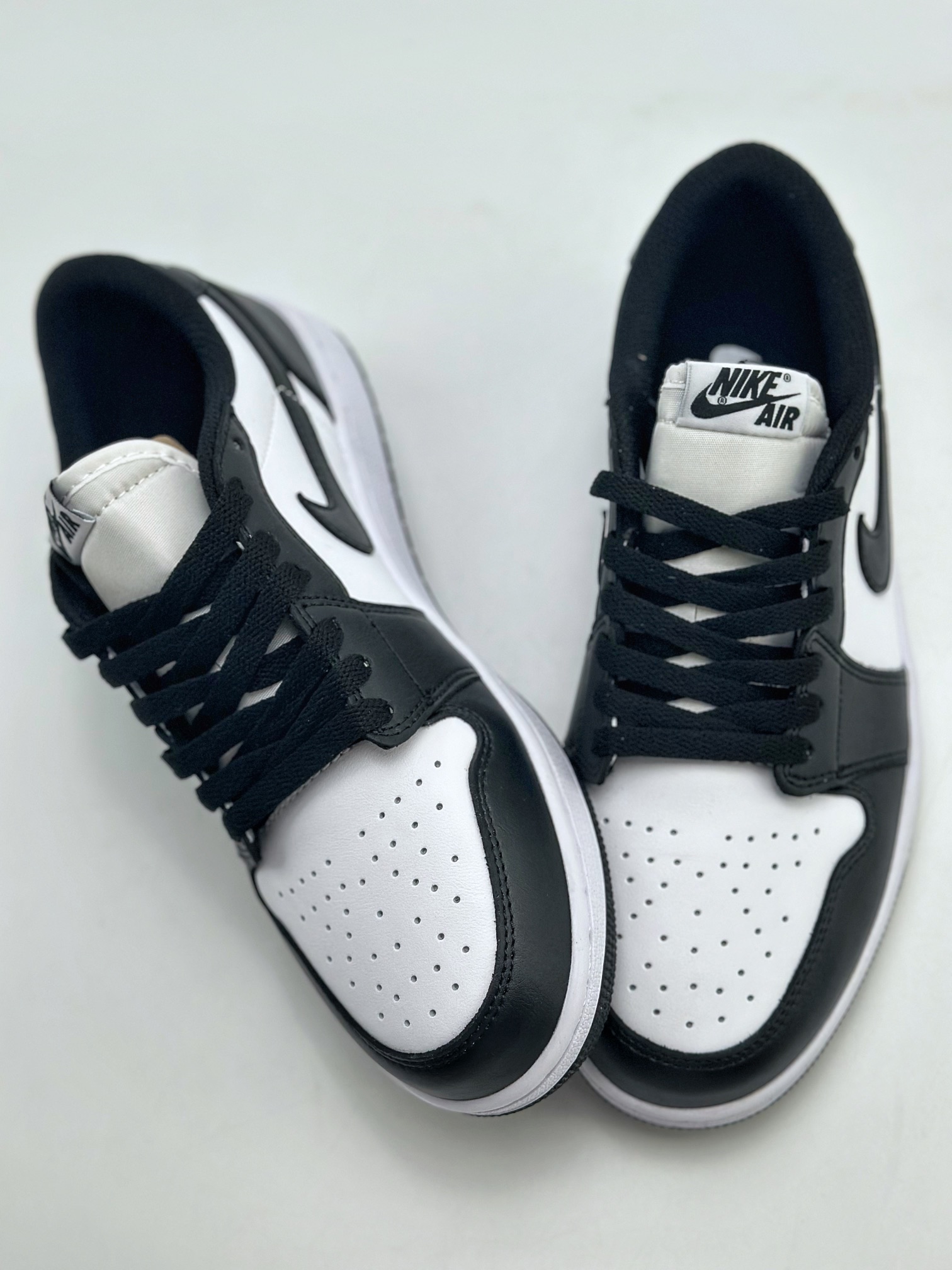 200 Air Jordan 1 Retro Low OG 黑白 CZ0790-110