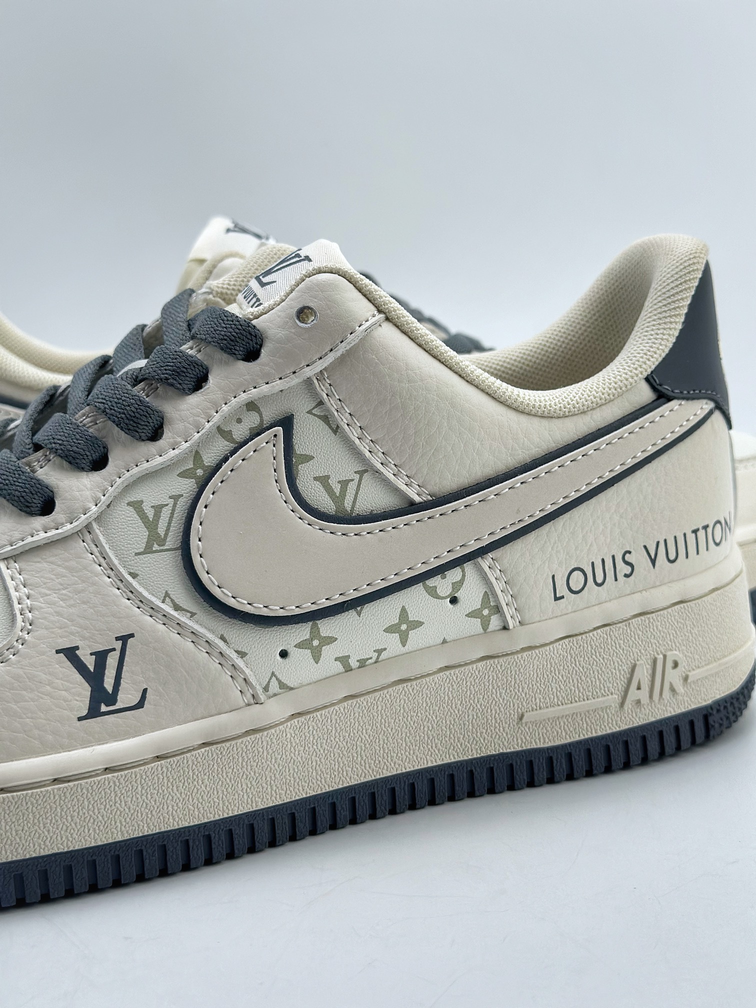 260 Nike Air Force 1 Low 07 x Louis Vuitton LV高端定制 FB0788-200