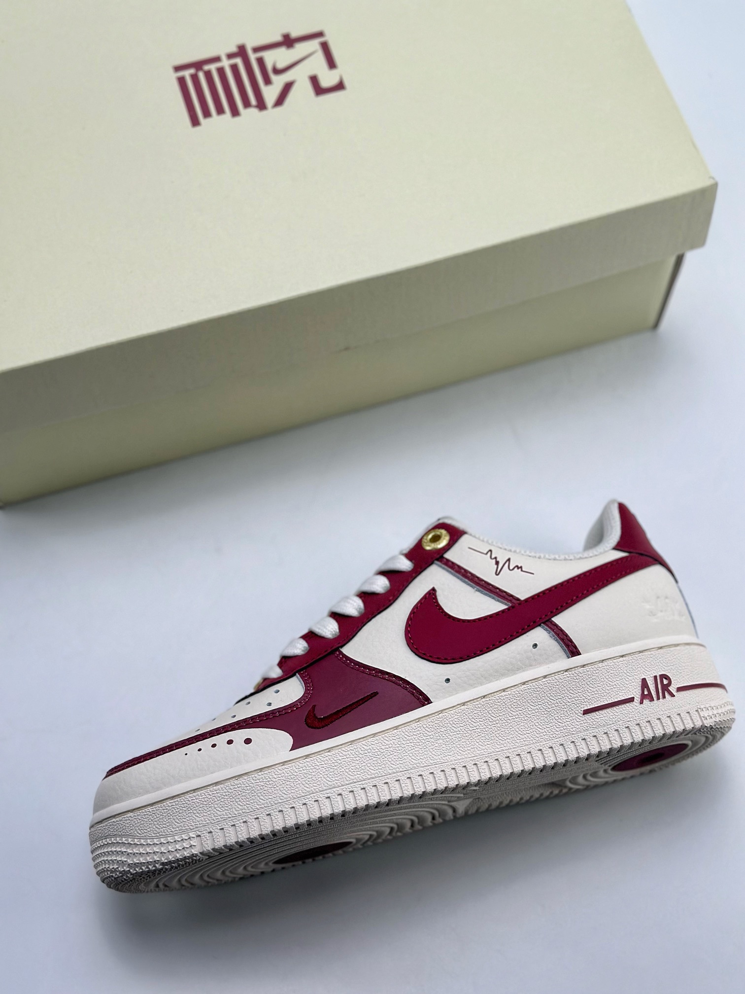 240 Nike Air Force 1 Low 07 白酒红1号DQ7582-103