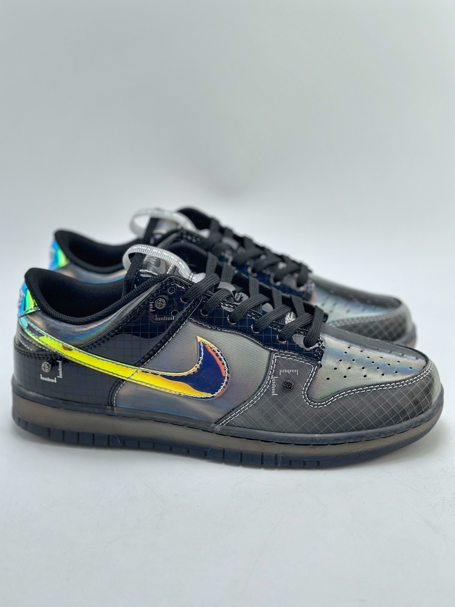 280 Nike SB Dunk Low ”Hyperflat” Black and Multi- color 灰黄 FV3617-001