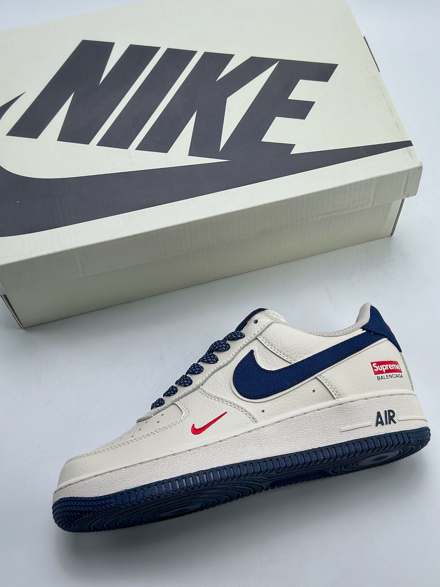 260 Nike Air Force 1 Low 07 x superme x Balenciaga 三方联名白深蓝 HD9888-003