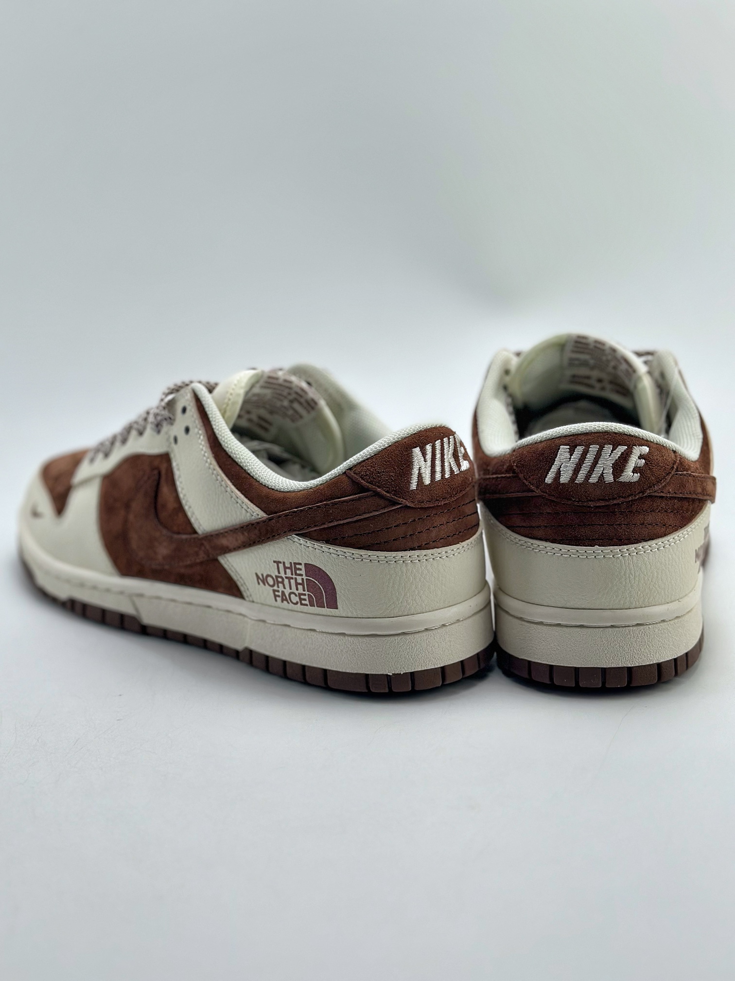 Nike SB Dunk Low x The North Face Beige Suede XD6188-022