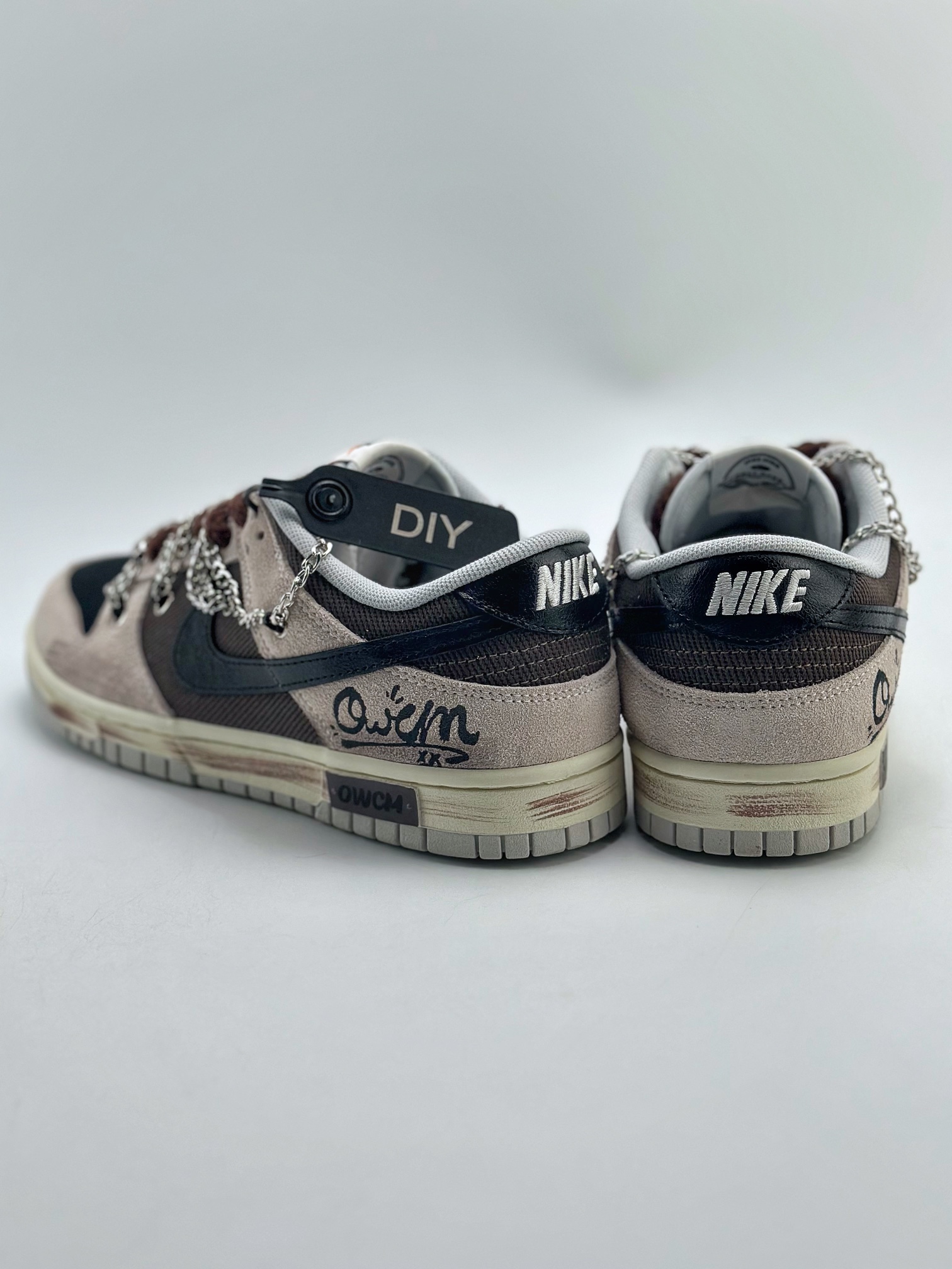 NIKE SB Dunk Low Smoked Coffee Gray Brown DO9776-001