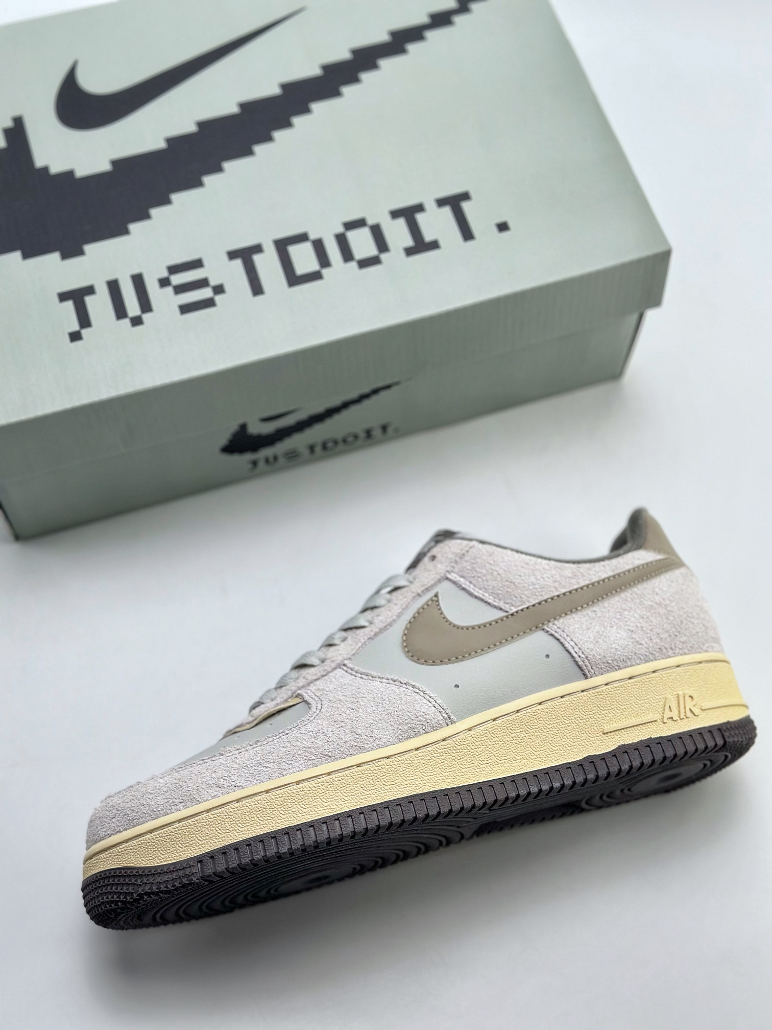 Nike Air Force 1 Low 07 Grey Suede KL1202-111