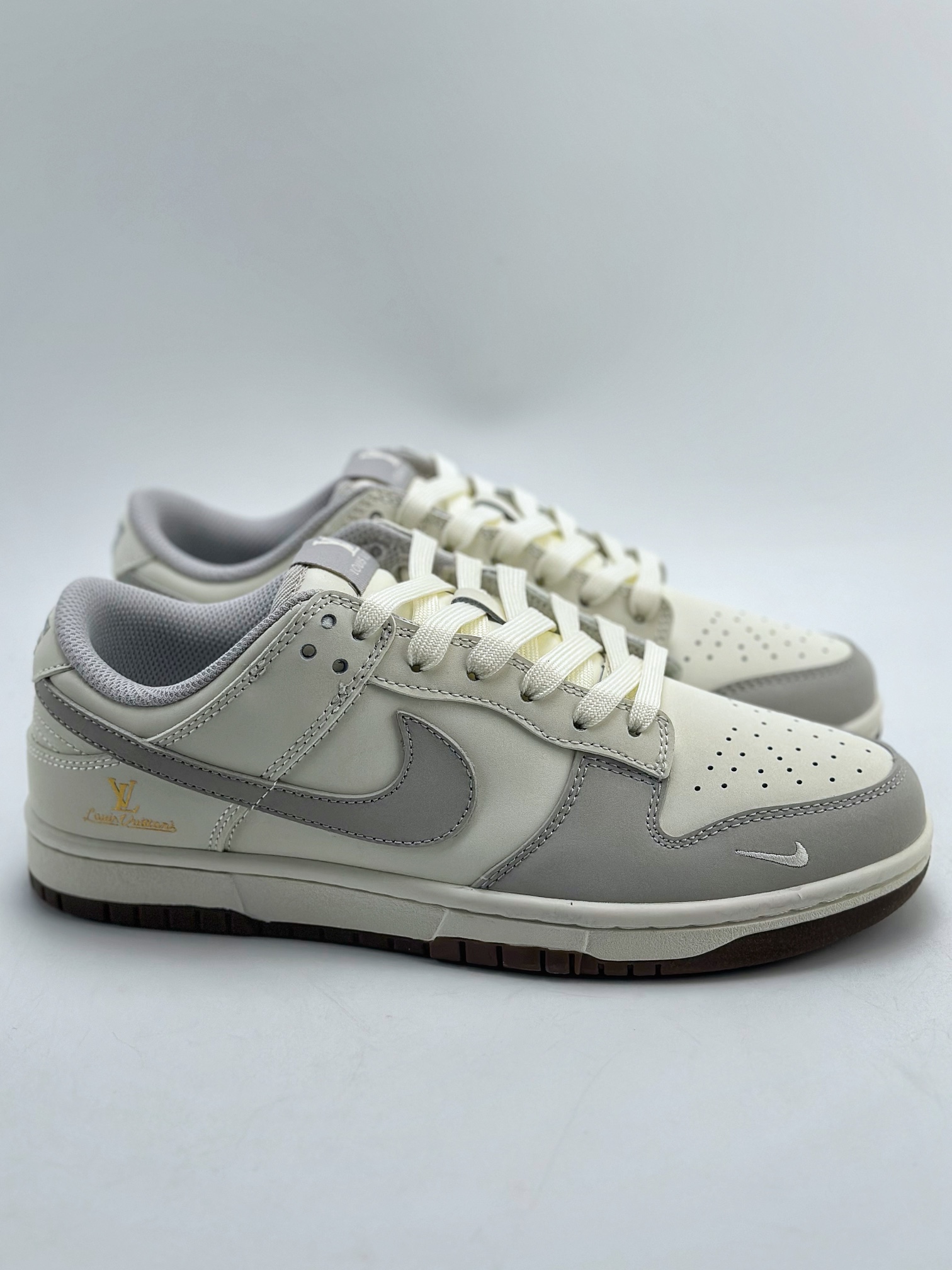 260 Nike SB Dunk Low x Louis Vuitton 白灰 JH8037-920