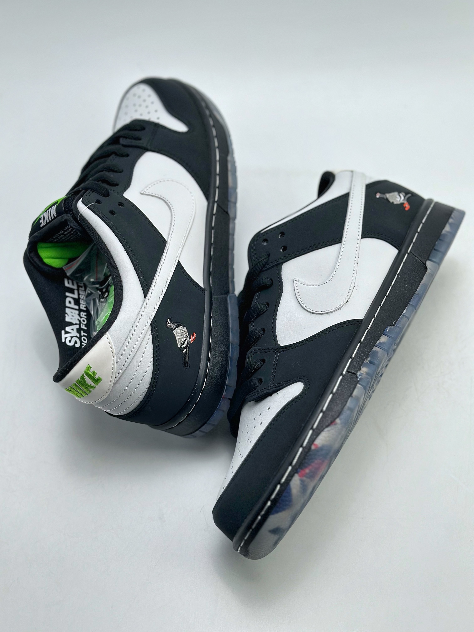 NIKE SB Dunk Low x Staple Pro OG QS Black Pigeon BV1310-013