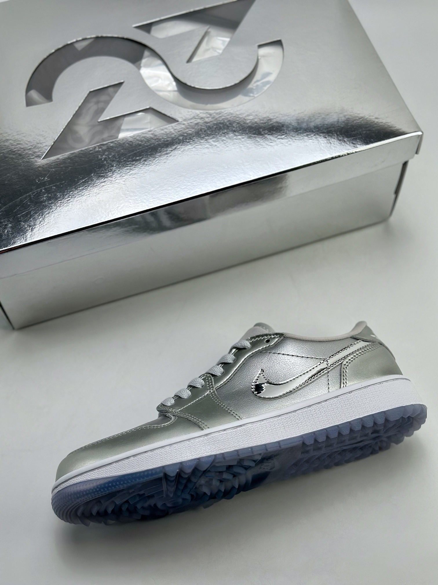 200 Air Jordan 1 Low Golf "Giving" 液态银 FD6848-001