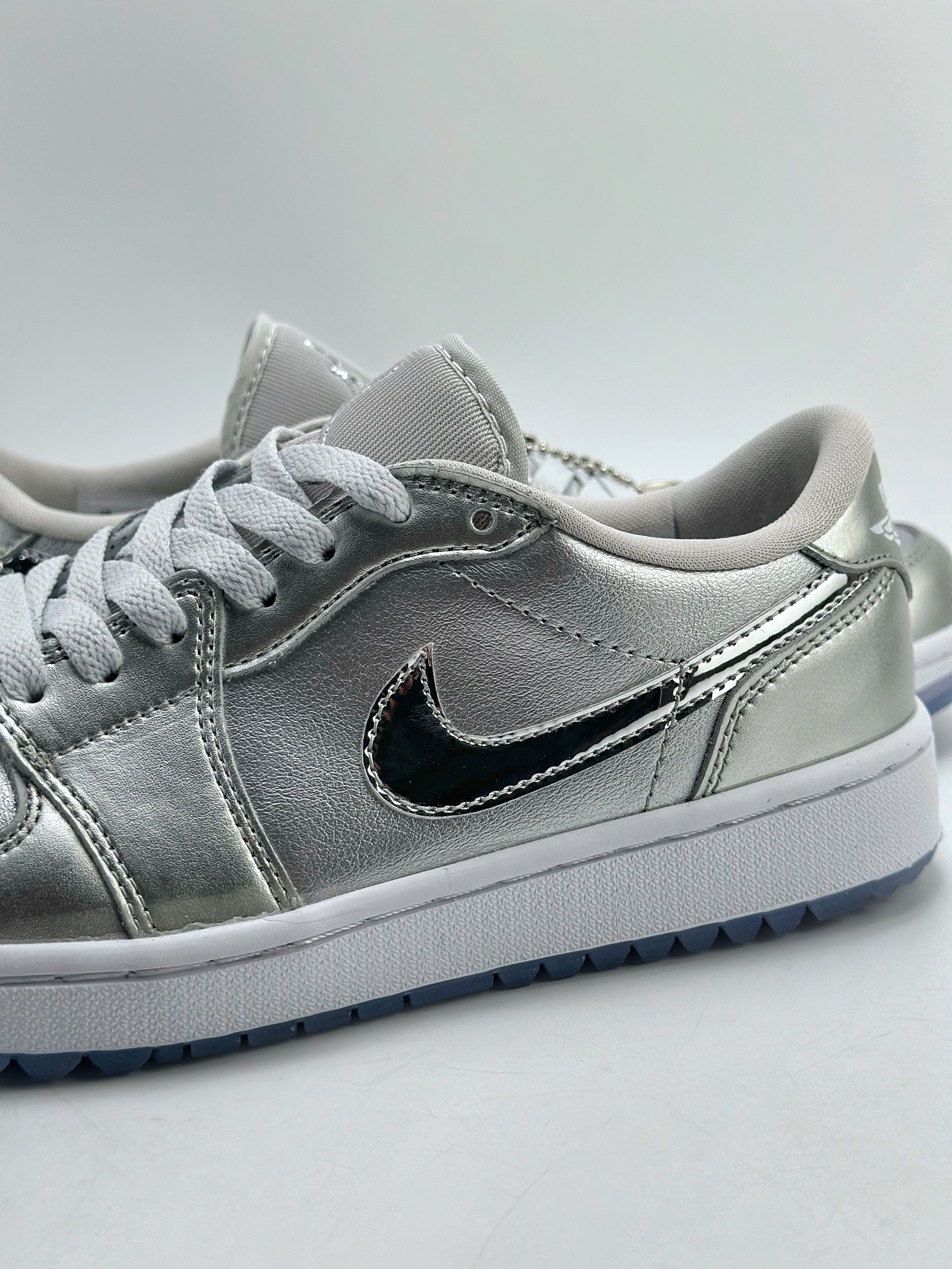 200 Air Jordan 1 Low Golf "Giving" 液态银 FD6848-001