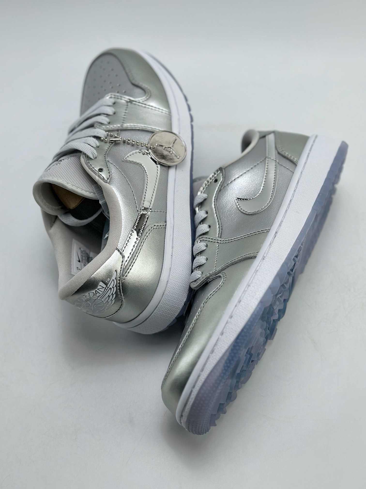 200 Air Jordan 1 Low Golf "Giving" 液态银 FD6848-001