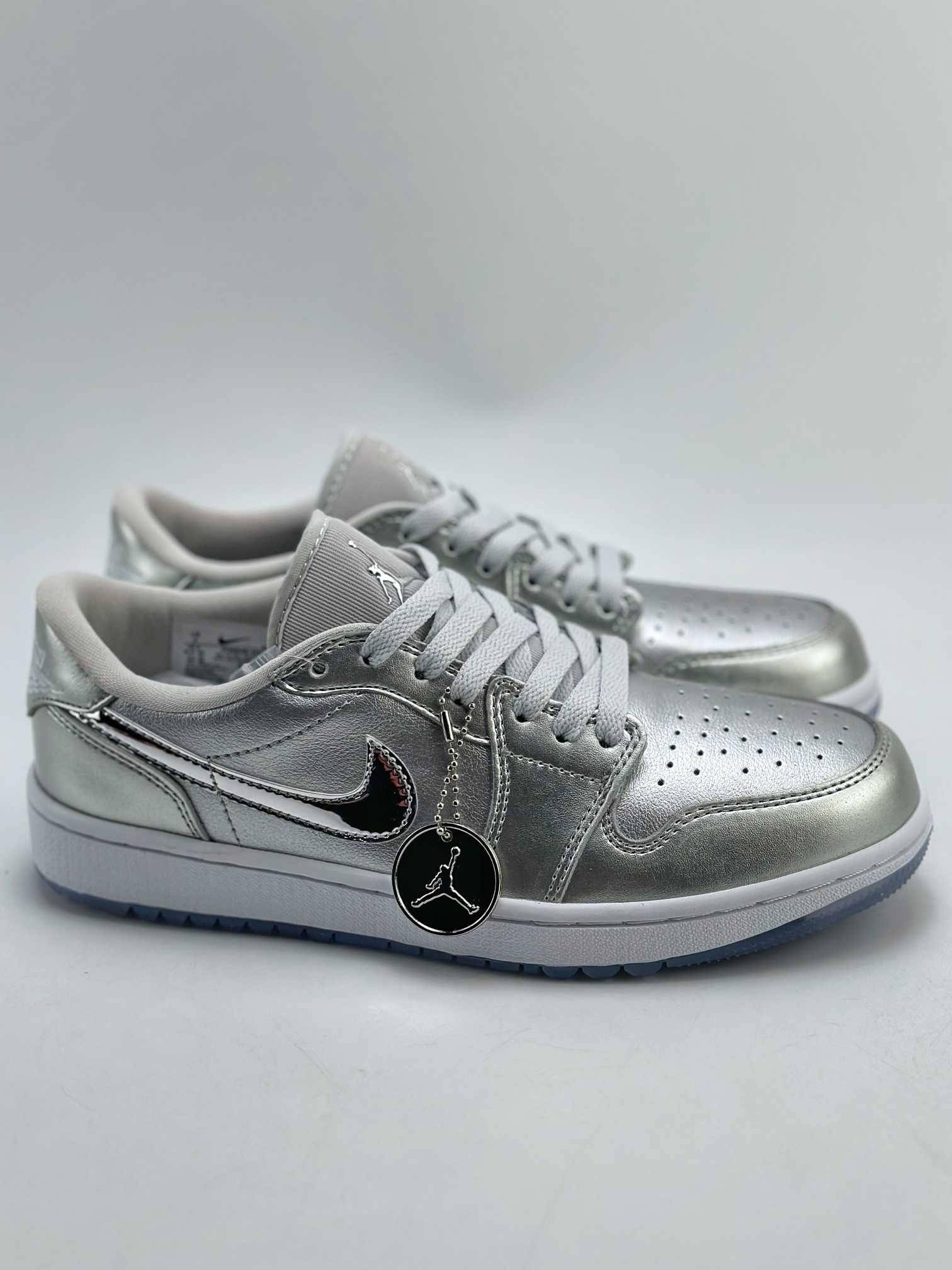 200 Air Jordan 1 Low Golf "Giving" 液态银 FD6848-001