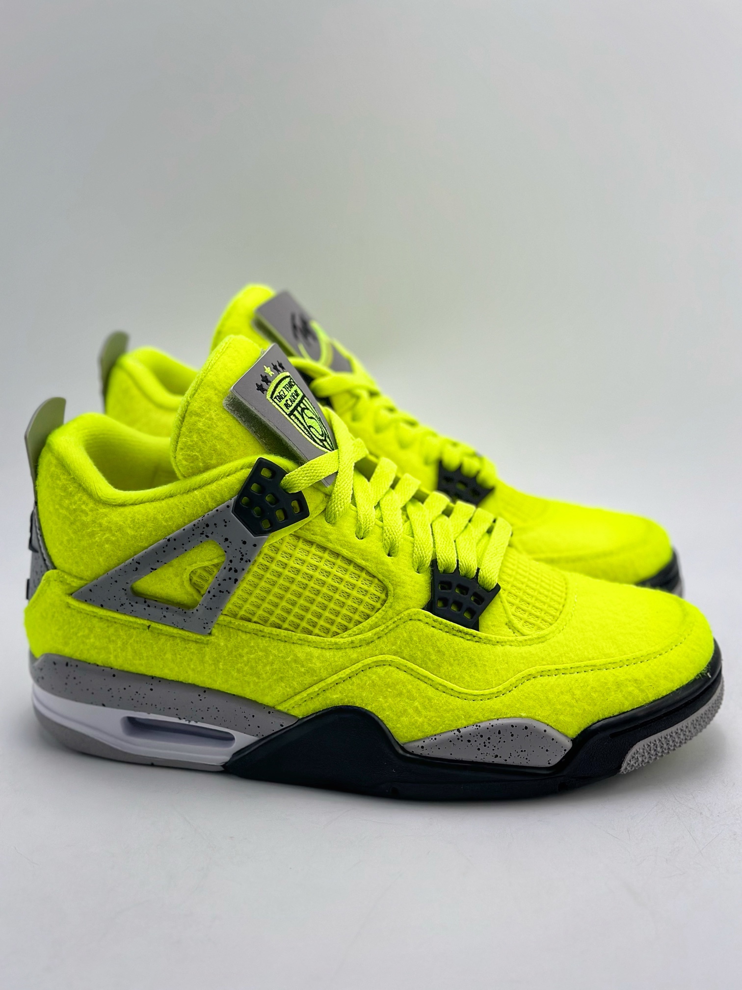 380 Air Jordan 4 Retro 荧光绿颗粒绒 DV6773-700