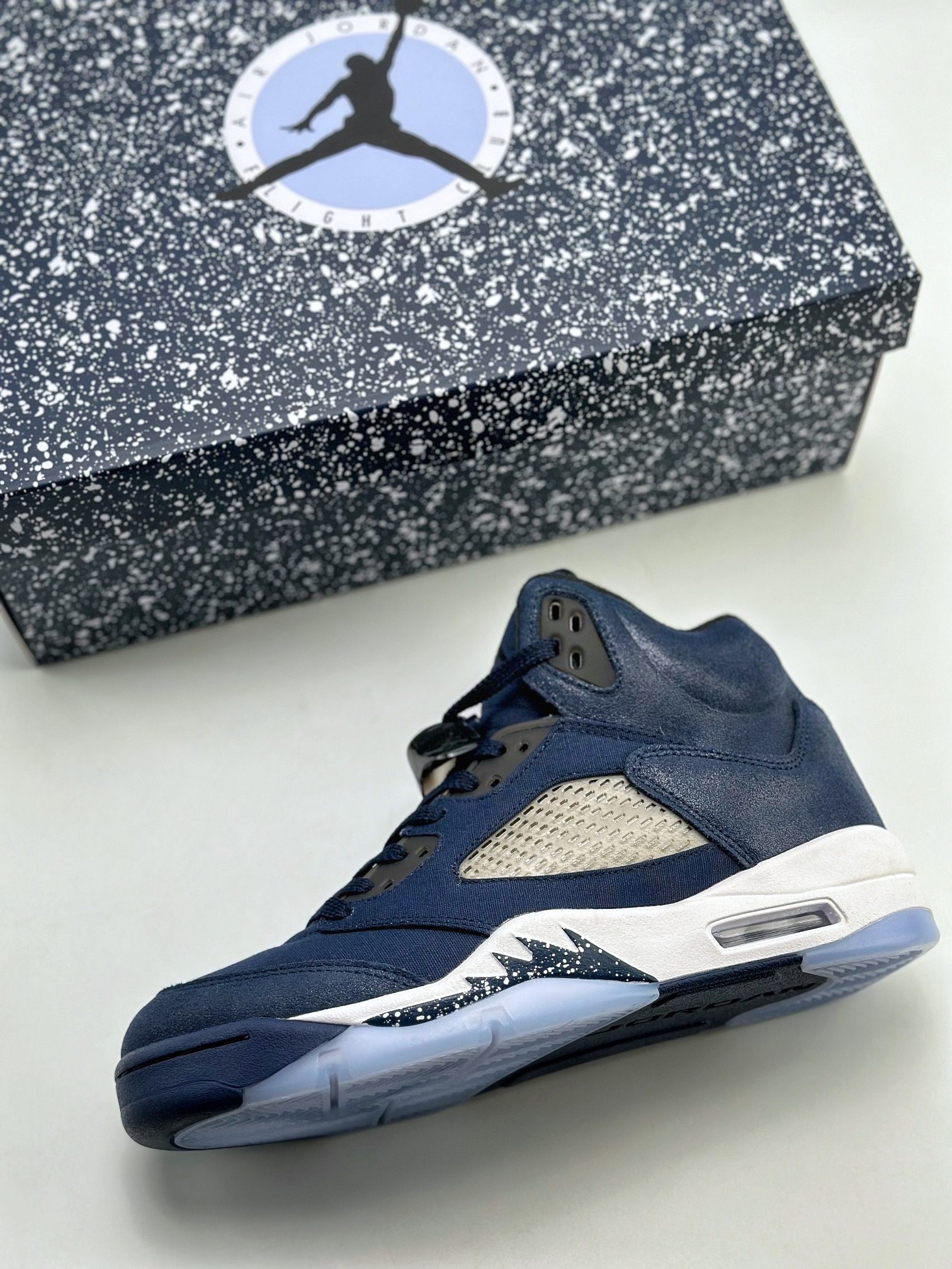 Air Jordan 5 Retro ”Georgetown” FD6812-400