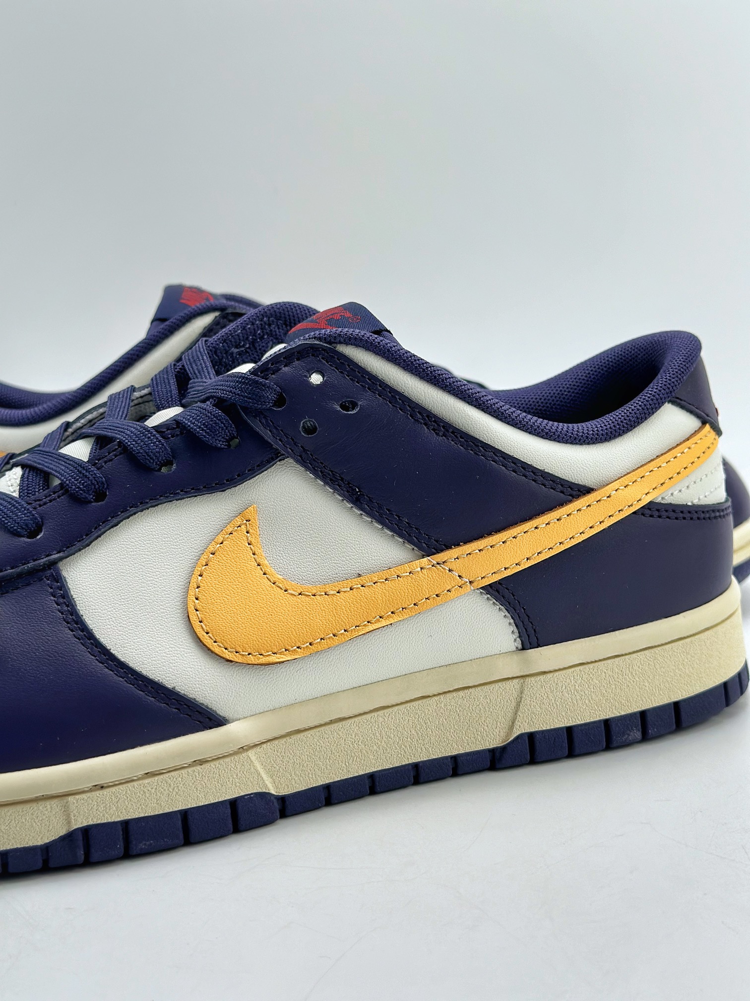 Nike SB Dunk Low Navy FV8106-181