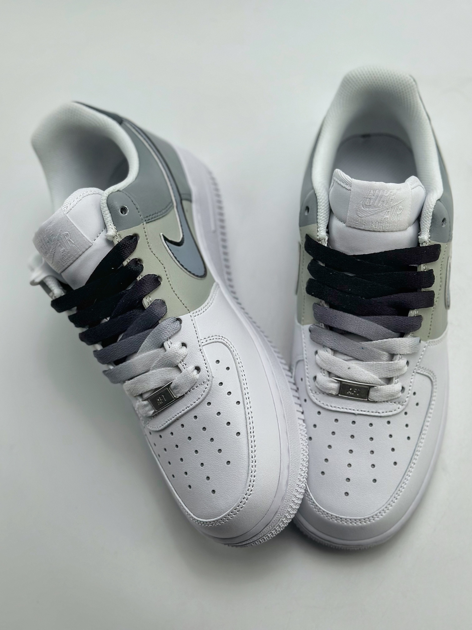 240 Nike Air Force 1 Low 07 极简手绘