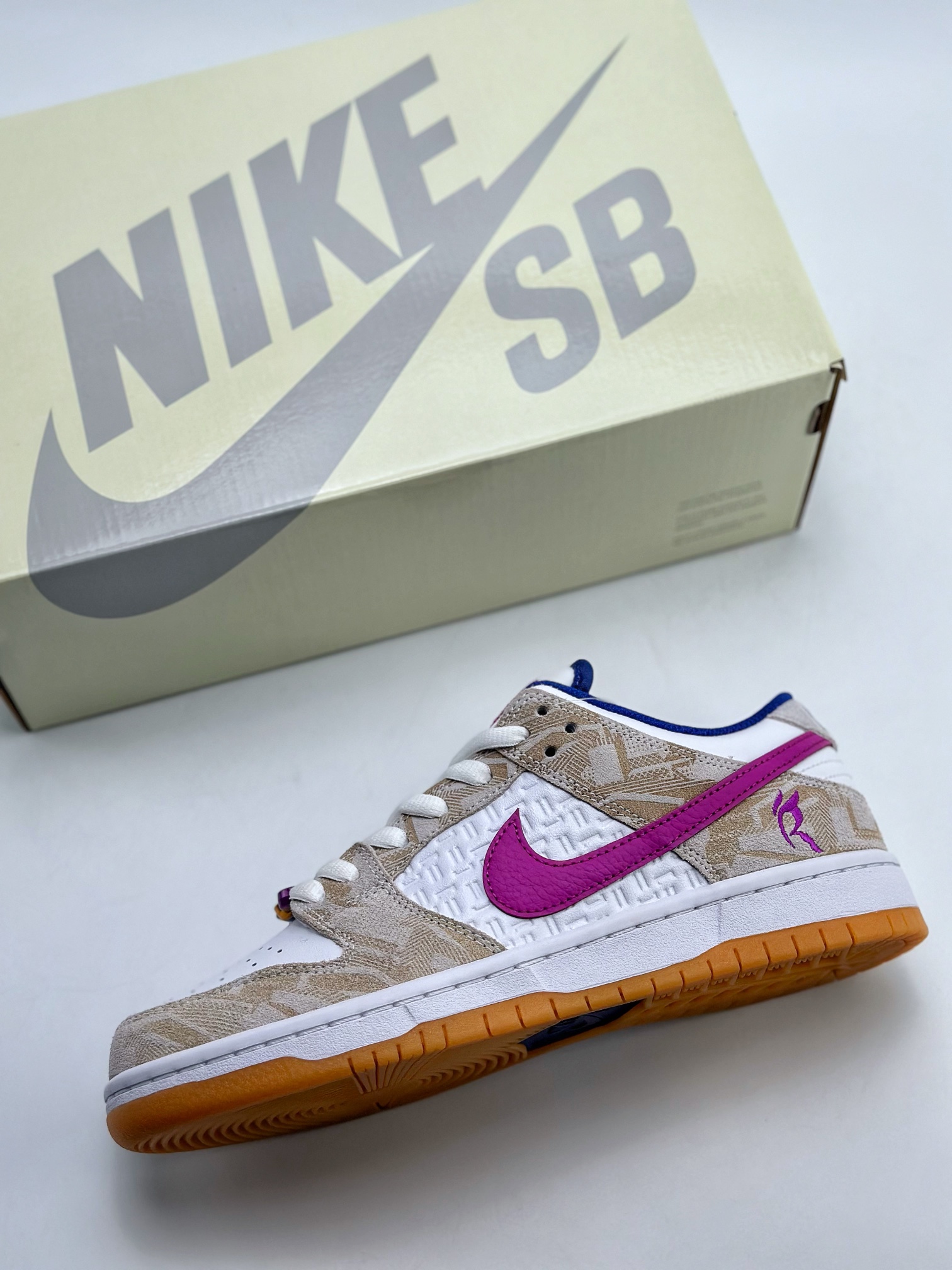 350 Nike SB Dunk Low x Rayssa Leal 紫白 FZ5251-001