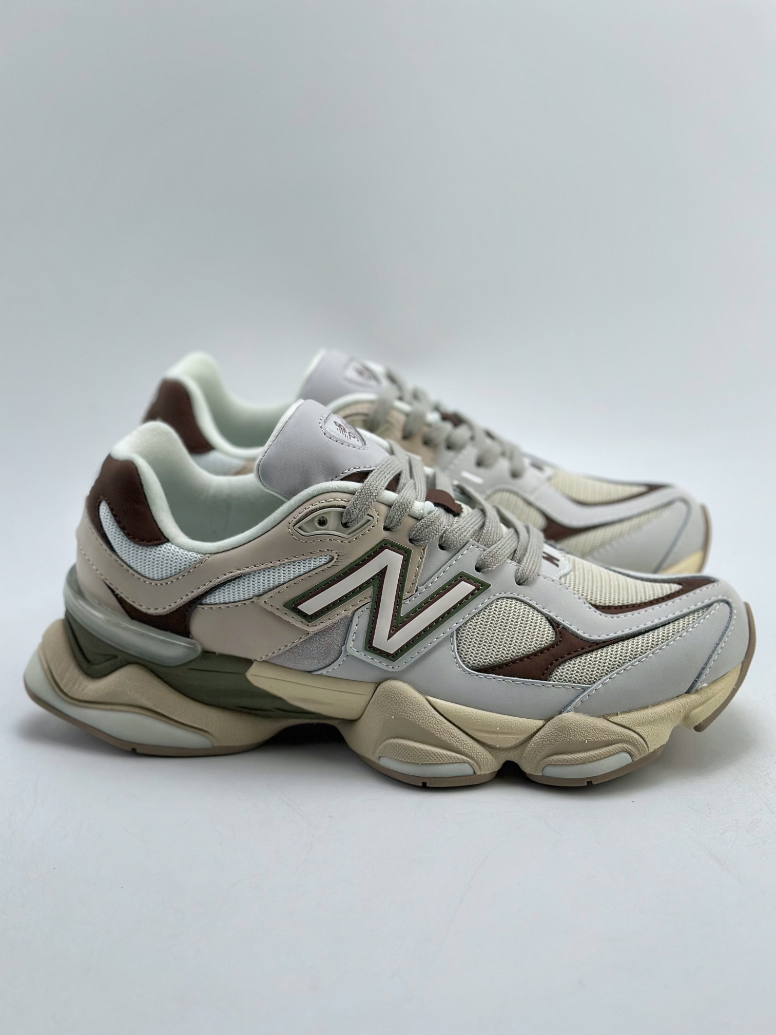 210 Joe Freshgoods x New Balance 版本 NB9060 联名款 复古休闲运动慢跑鞋  U9060FNAXQ