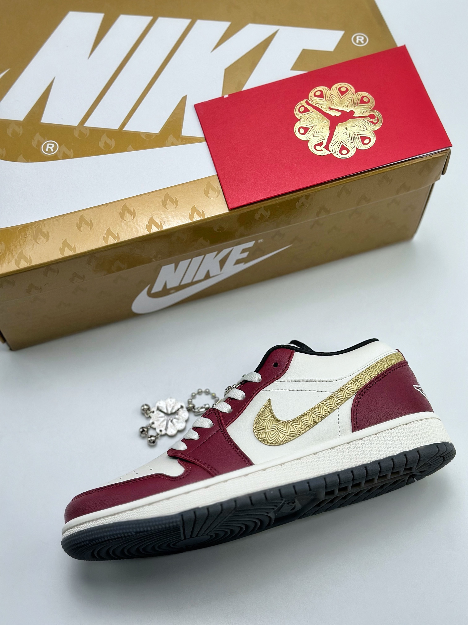 220 Air Jordan 1 Low SE "Year of the Dragon" 龙年限定白金红 FJ5735-100