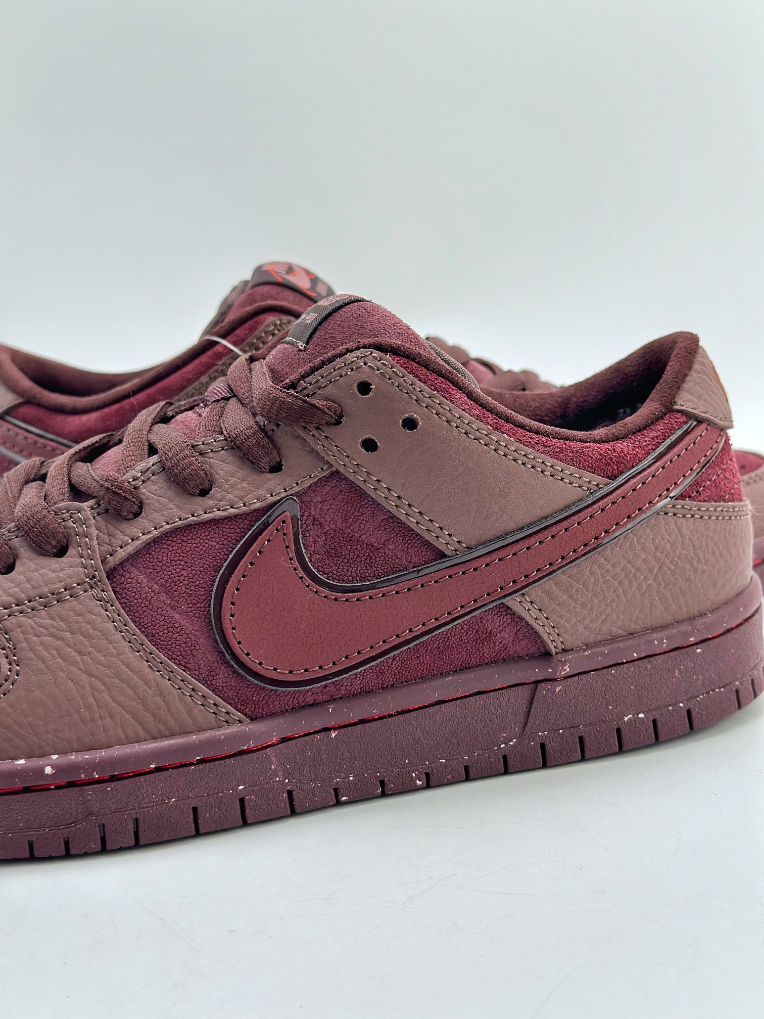 170 NIKE SB Dunk Low "Valentine's Day" 酒红翻毛情人节 FN0619-600