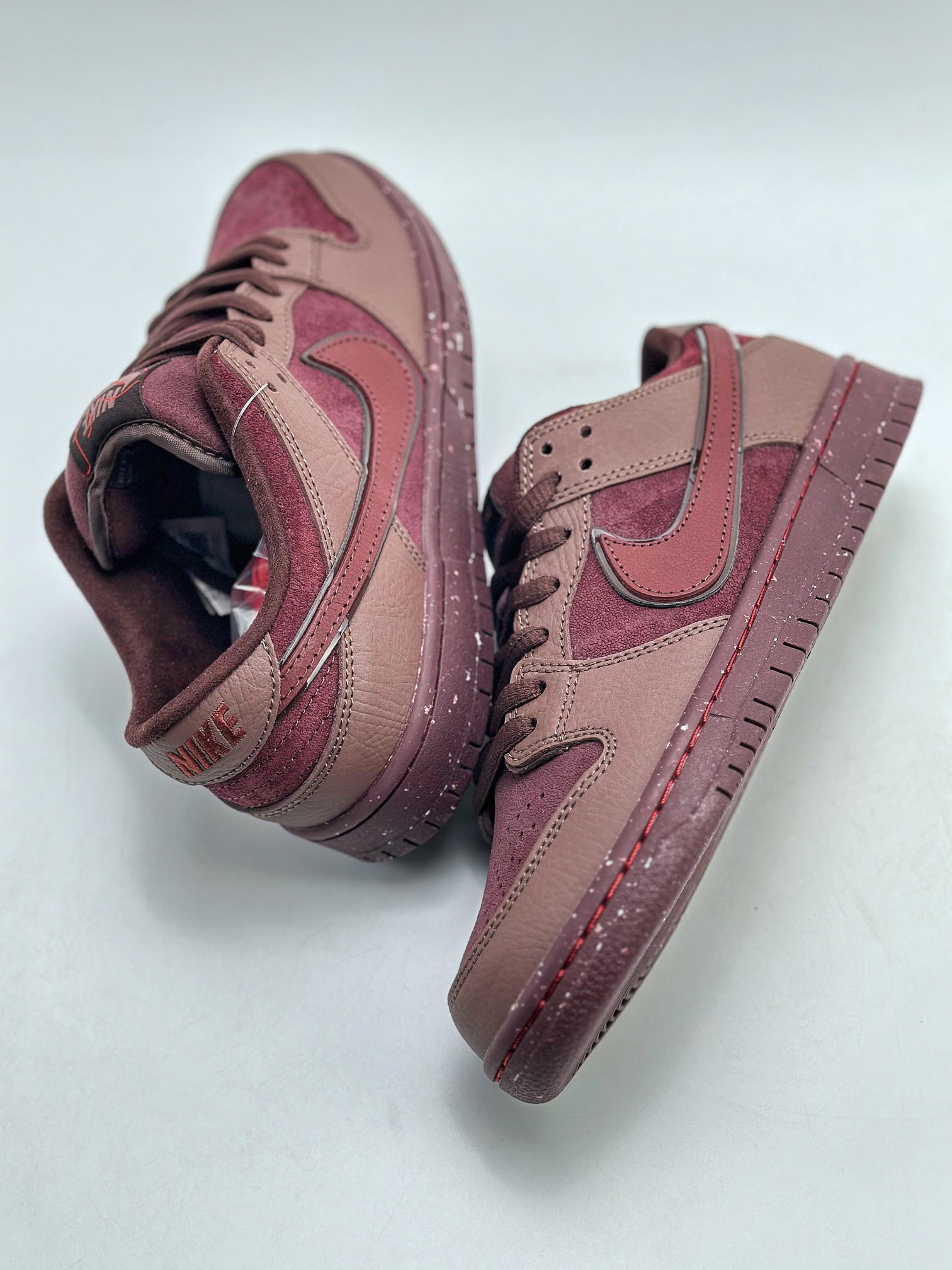 170 NIKE SB Dunk Low "Valentine's Day" 酒红翻毛情人节 FN0619-600