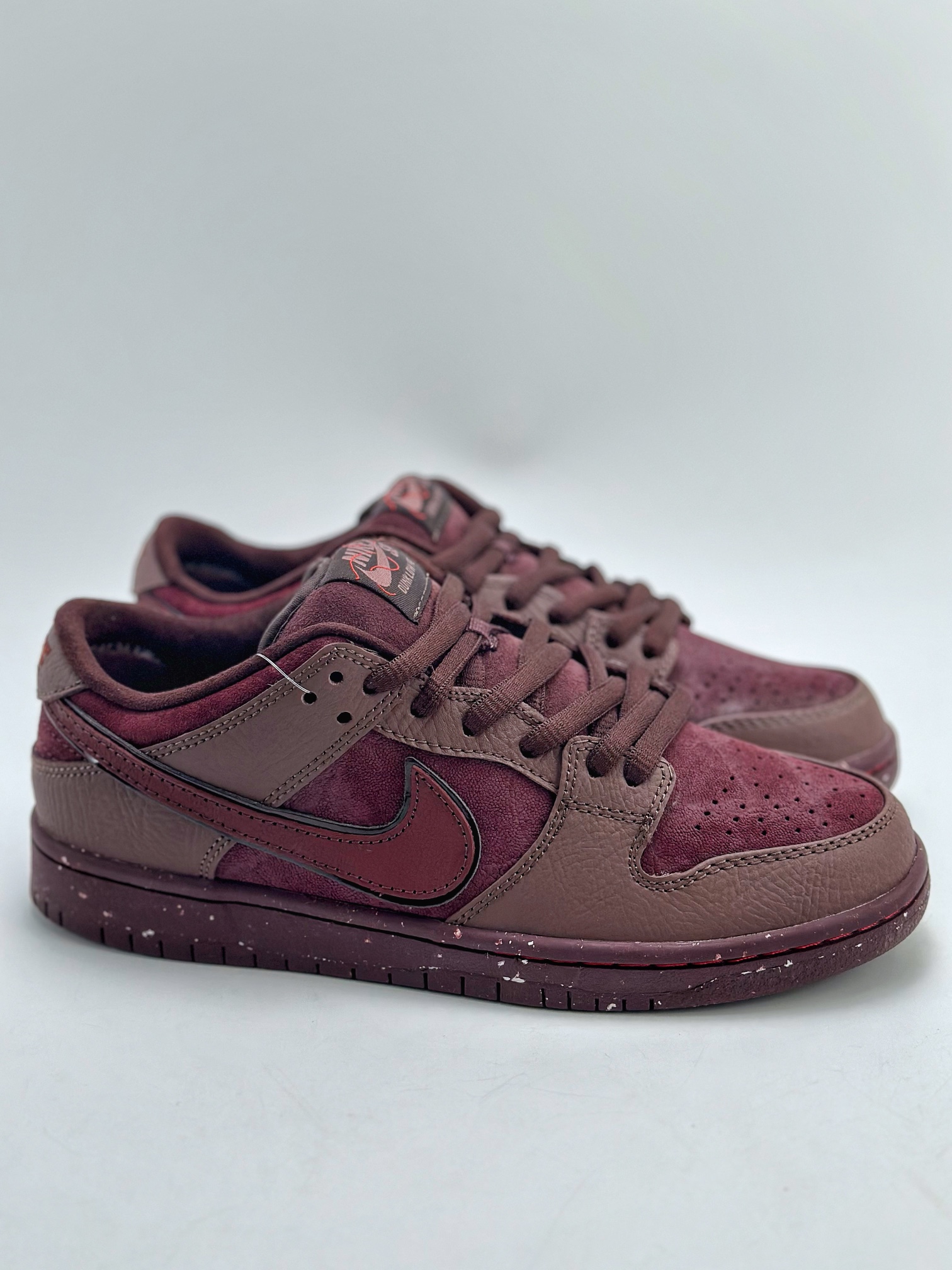 170 NIKE SB Dunk Low "Valentine's Day" 酒红翻毛情人节 FN0619-600