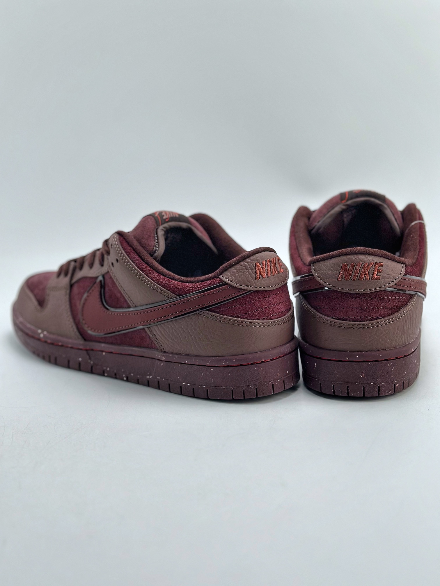 170 NIKE SB Dunk Low "Valentine's Day" 酒红翻毛情人节 FN0619-600