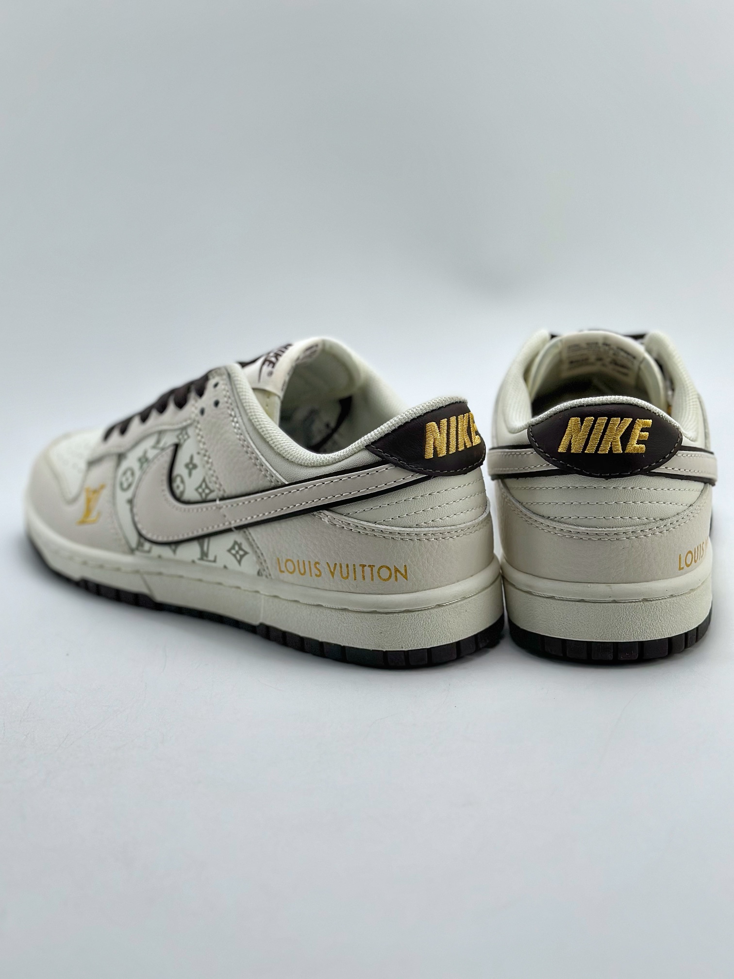 280 Nike SB Dunk Low x Louis Vuitton LV高端定制白棕 FC1688-129