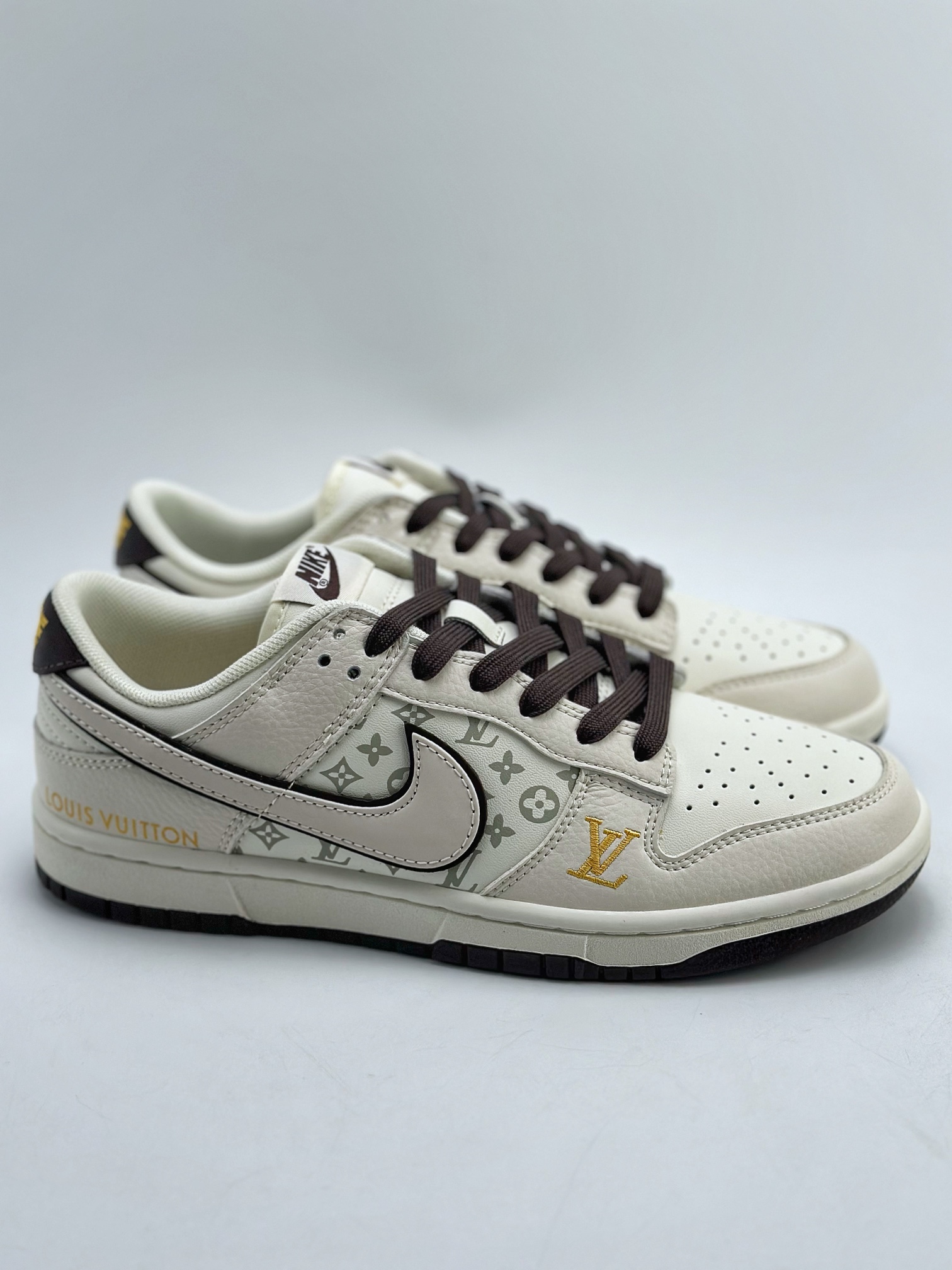 280 Nike SB Dunk Low x Louis Vuitton LV高端定制白棕 FC1688-129