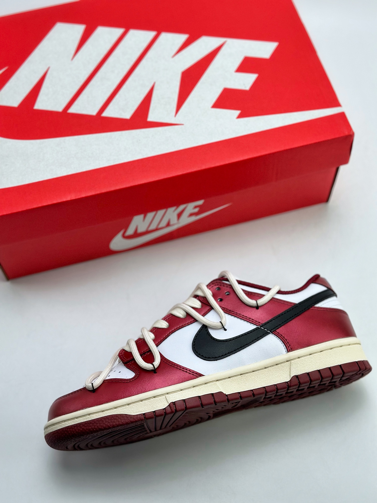 260 Nike SB Dunk Low PRM 红酒庄园 做旧复古芝加哥 FJ4555-100