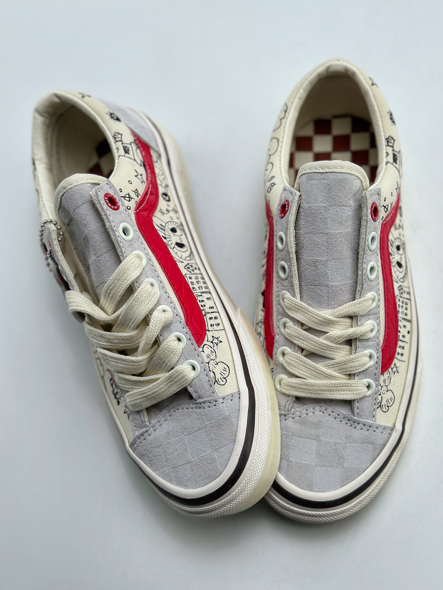 170 新品出货 Vans x The Monste 泡泡玛特联名 VN000CDECCZ