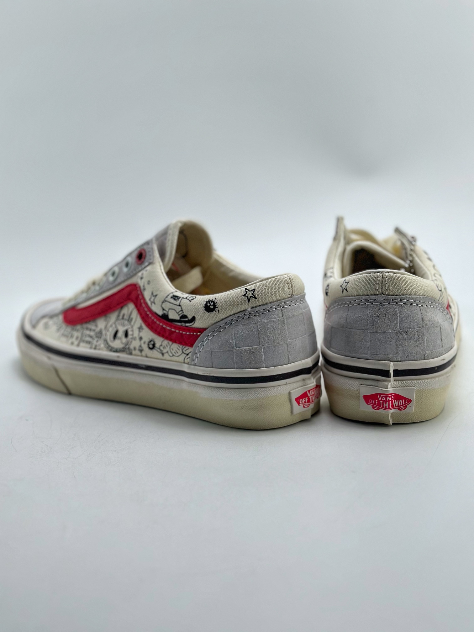 170 新品出货 Vans x The Monste 泡泡玛特联名 VN000CDECCZ