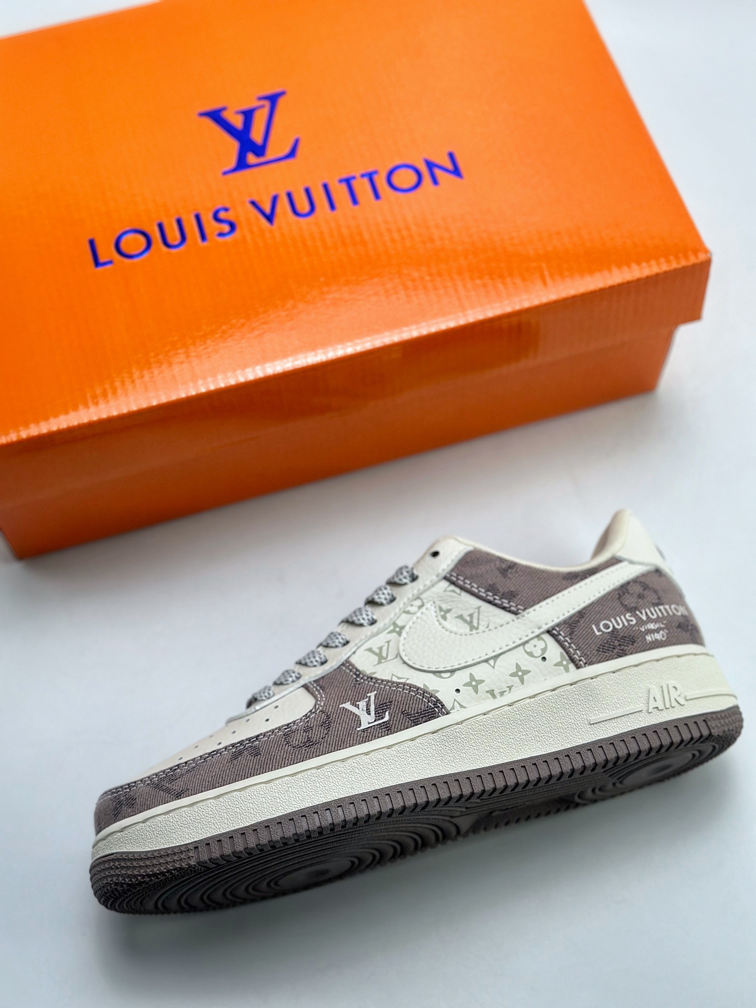 260 Nike Air Force 1 Low 07 x Louis Vuitton 米白牛仔布拼接 DH7566-200