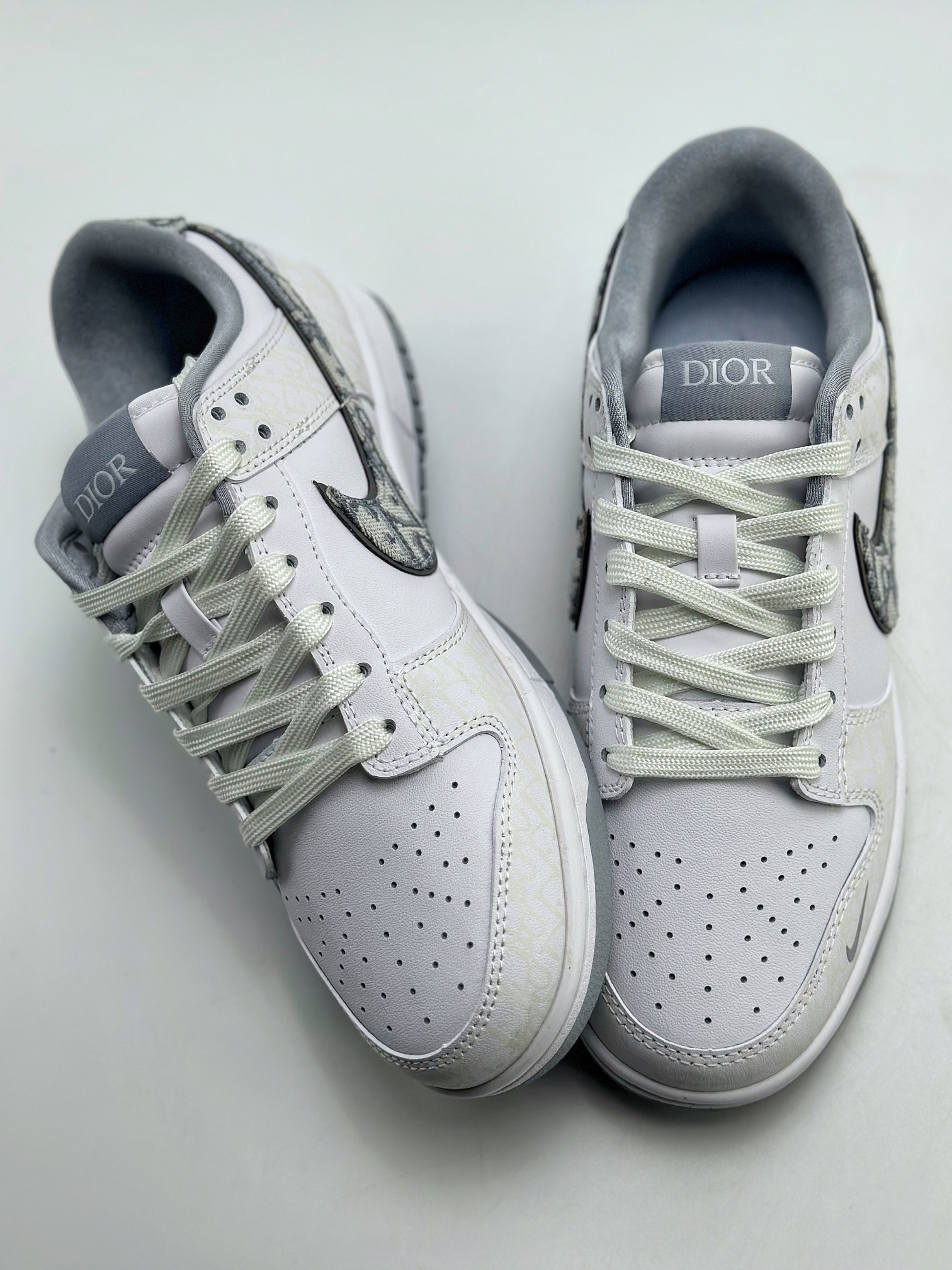 Nike SB Dunk Low x DIOR White Grey JH8036-915