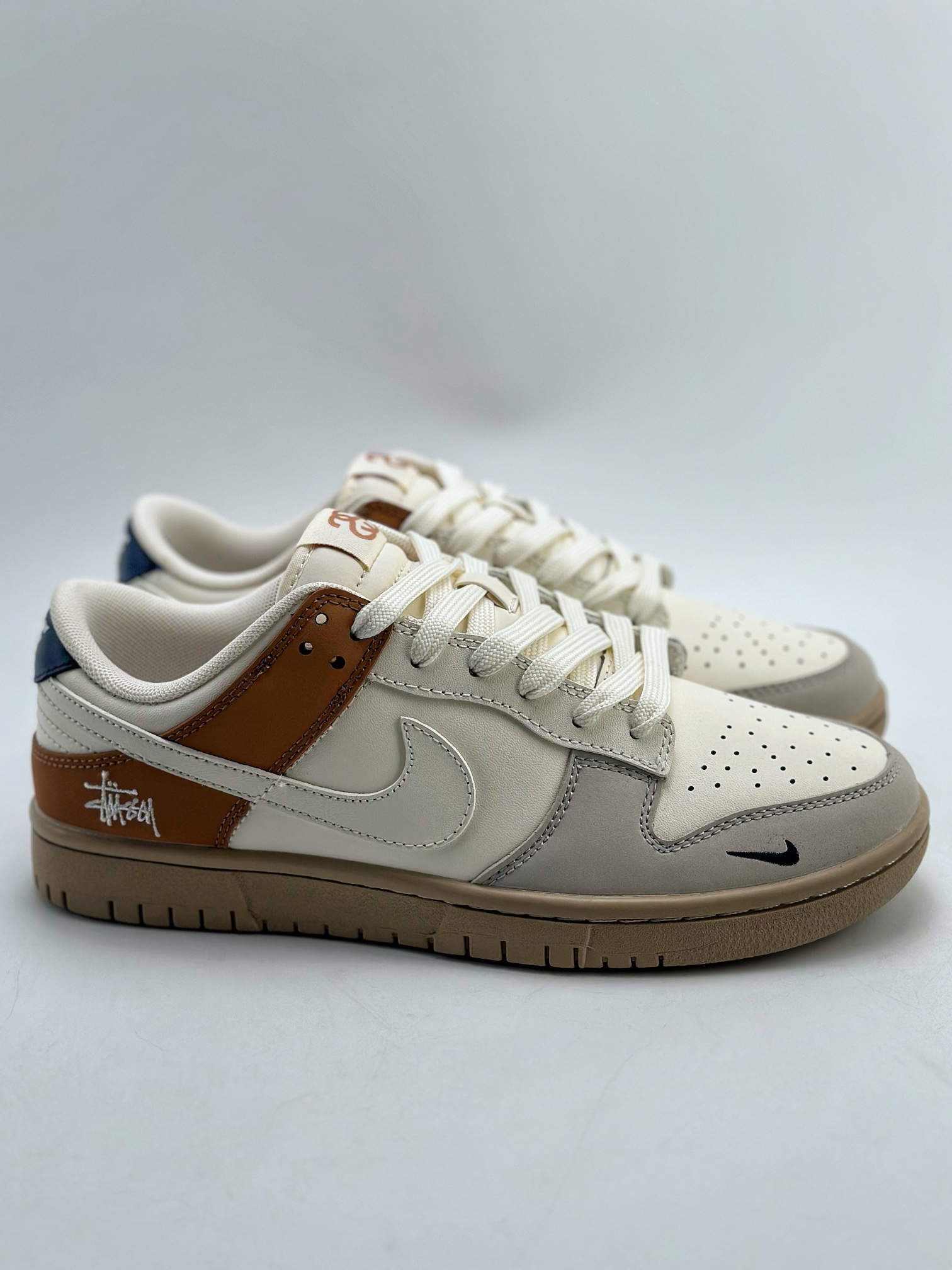 260 Nike SB Dunk Low x Stussy 白灰棕 JH8037-917