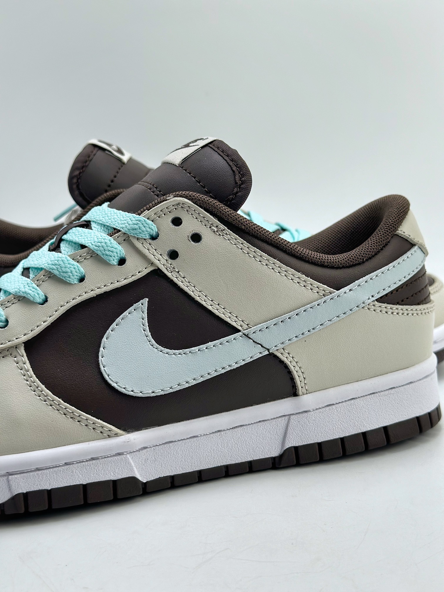 Nike SB Dunk Low White Brown Light Blue 624044-241