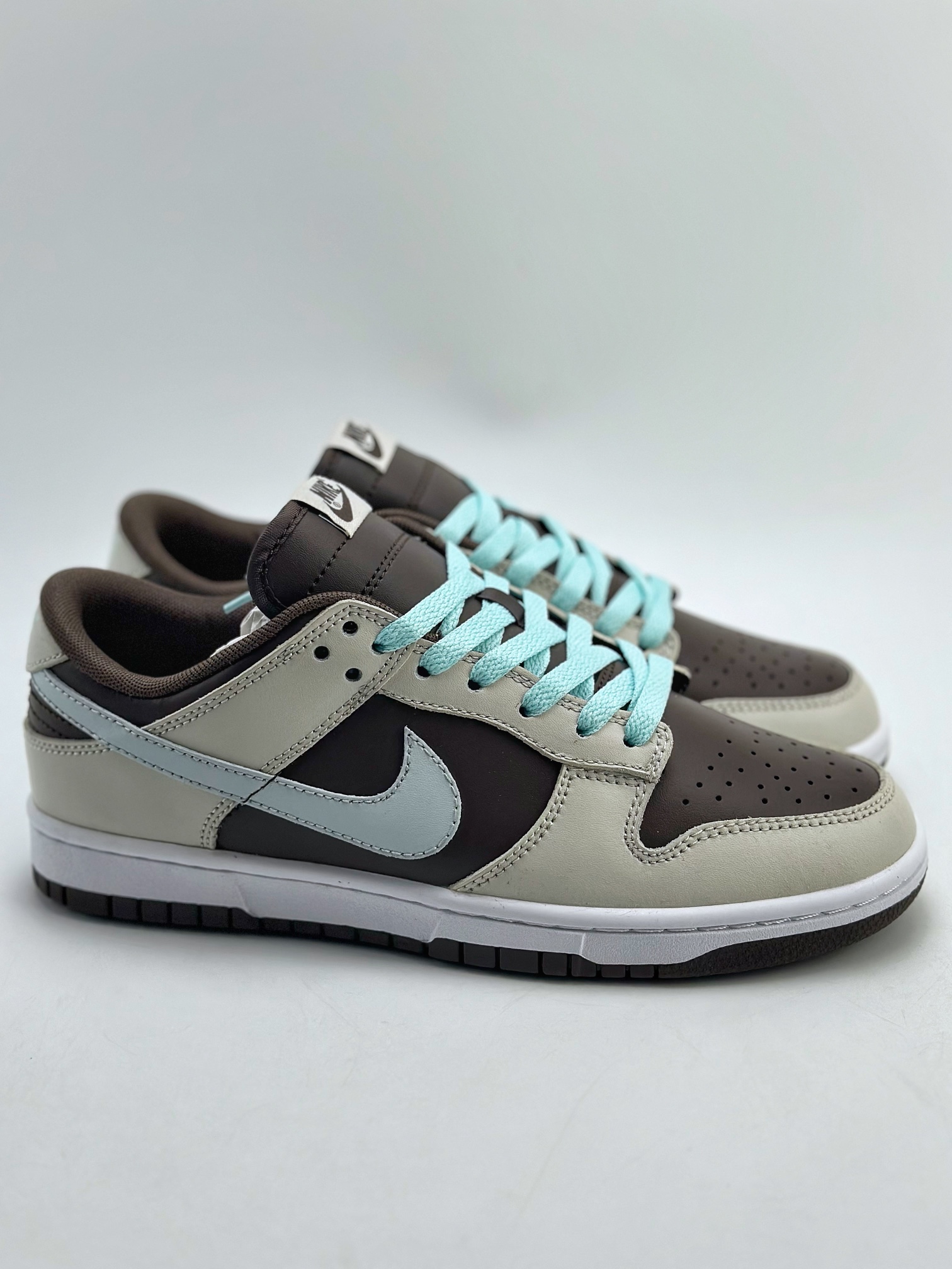 Nike SB Dunk Low White Brown Light Blue 624044-241