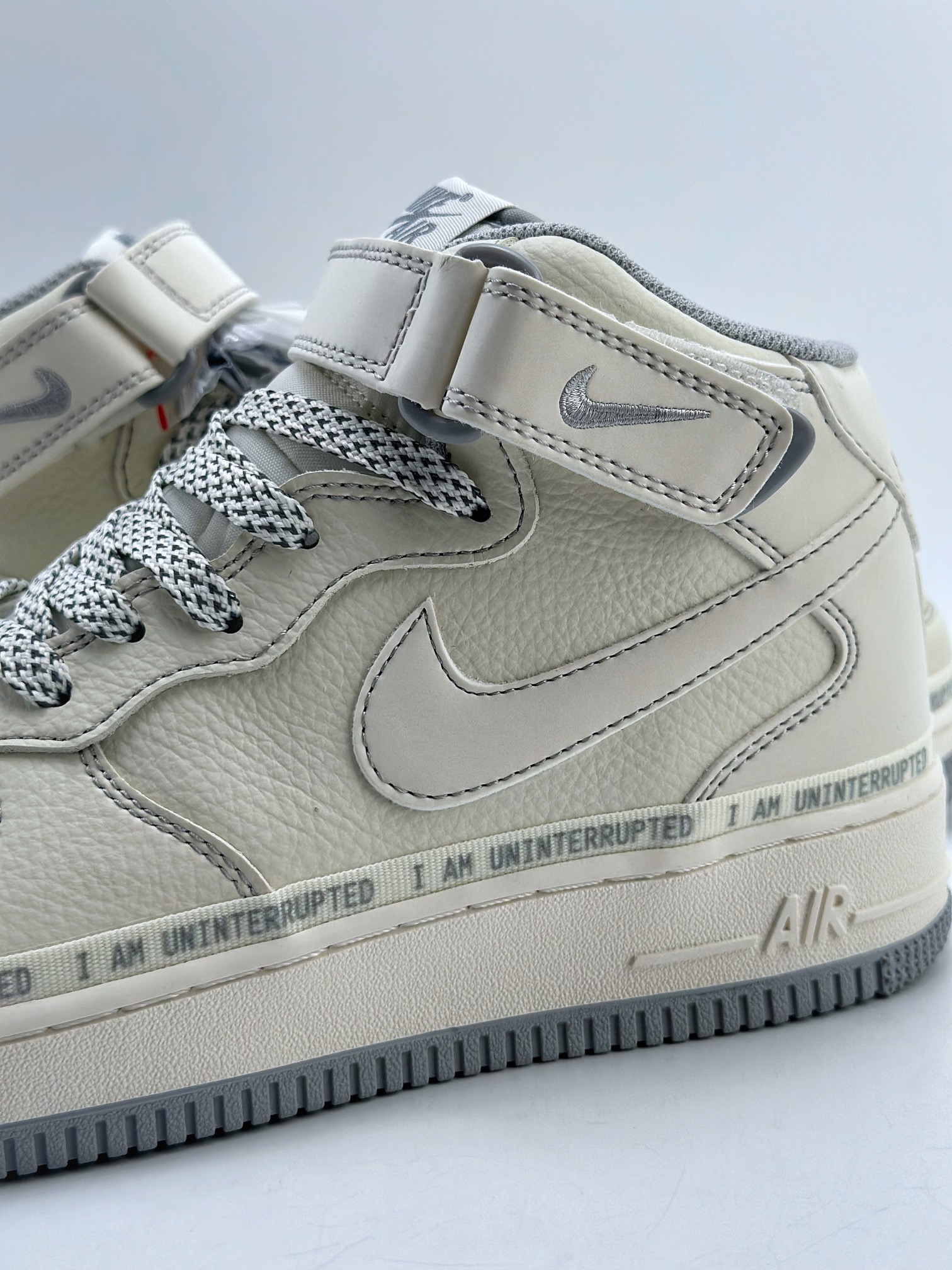 260 Nike Air Force 1 Mid 07 x Uninterrupted "MORE THAN" “米灰银签名涂鸦”满天星 PA0920-508