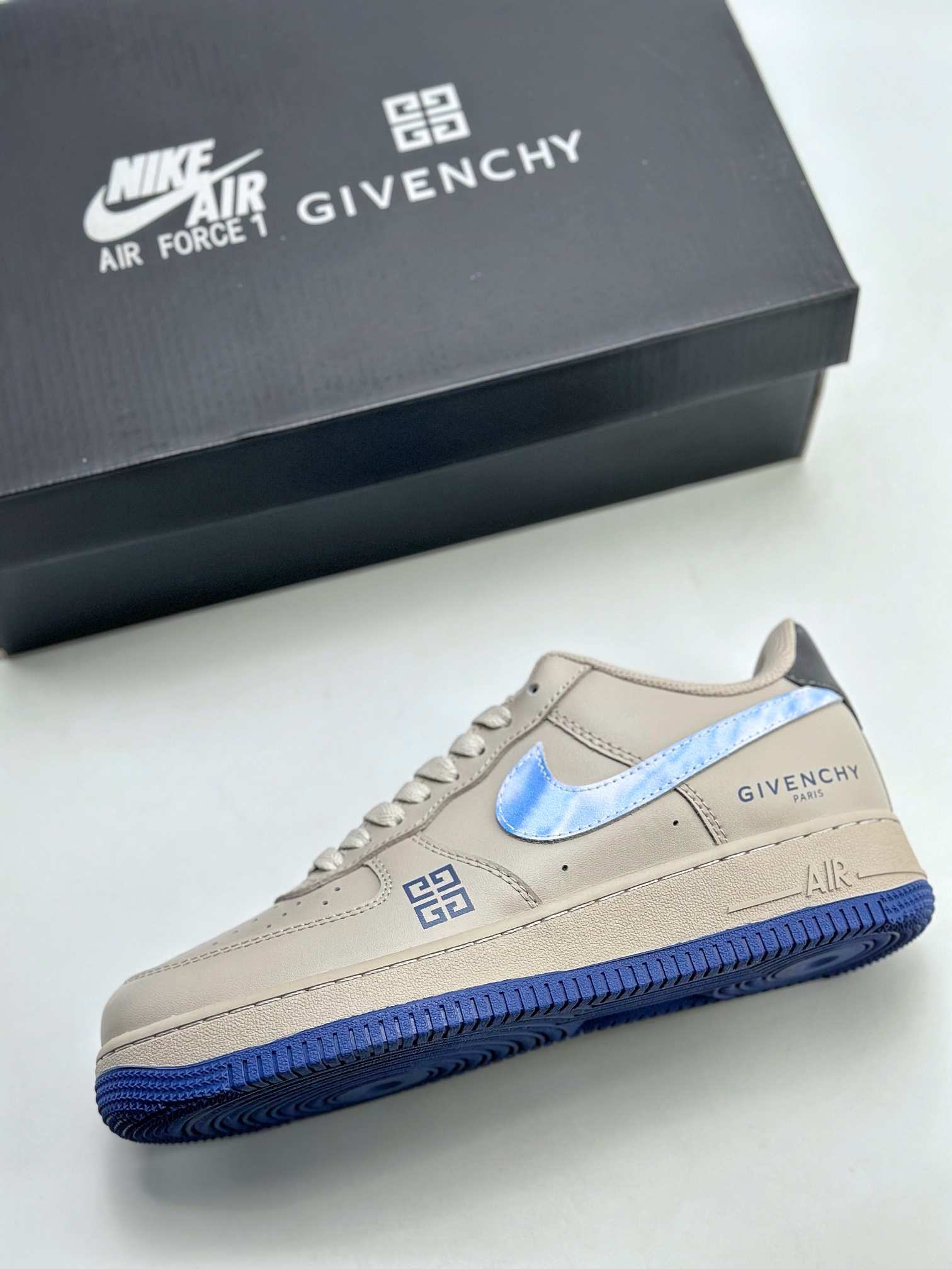 200 Nike Air Force 1 Low 07 x GIVENCHY 纪梵希灰蓝 845053-208