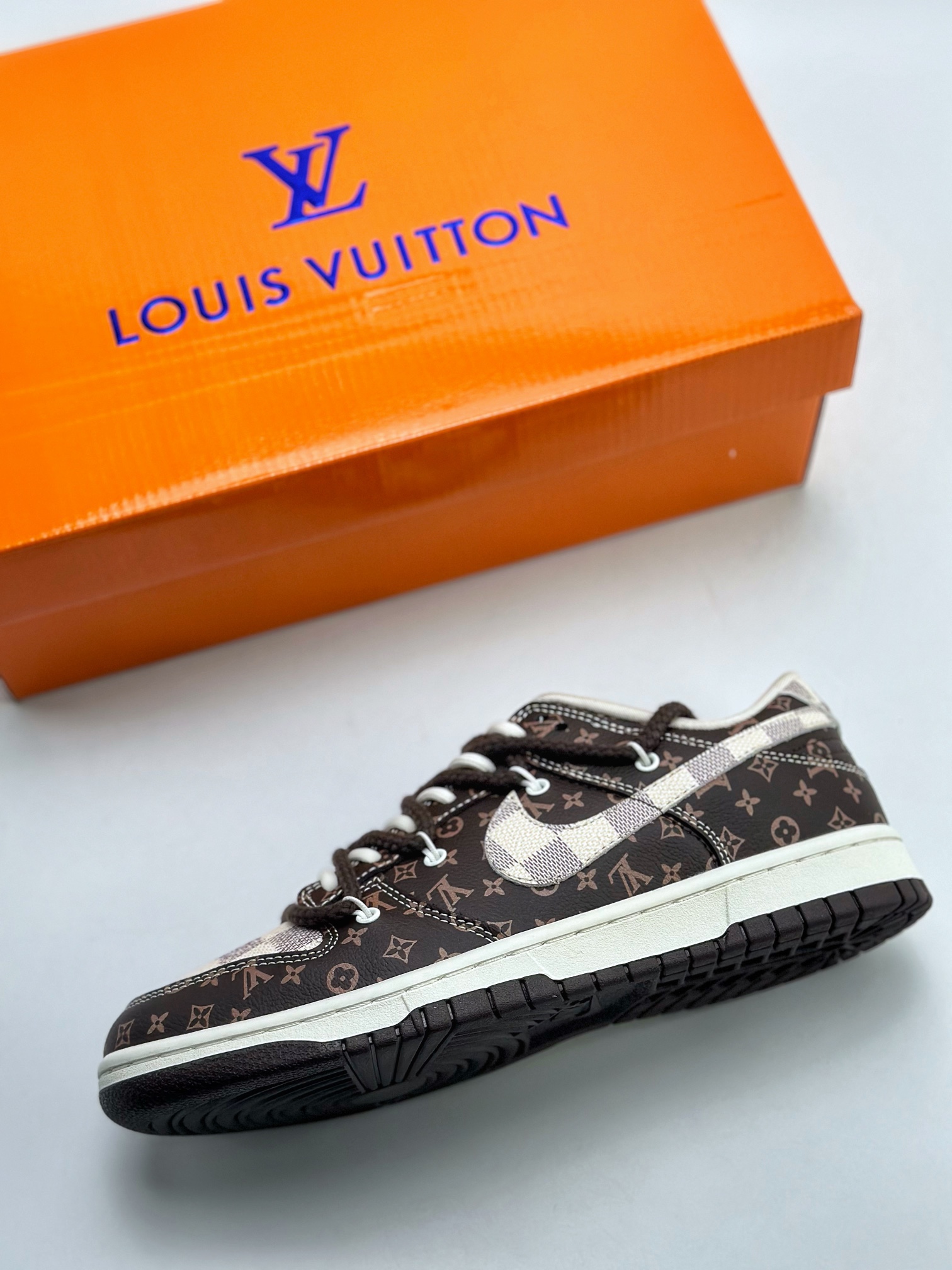 Nike SB Dunk Low x Louis Vuitton LV high-end custom old flower straps FC1688-156