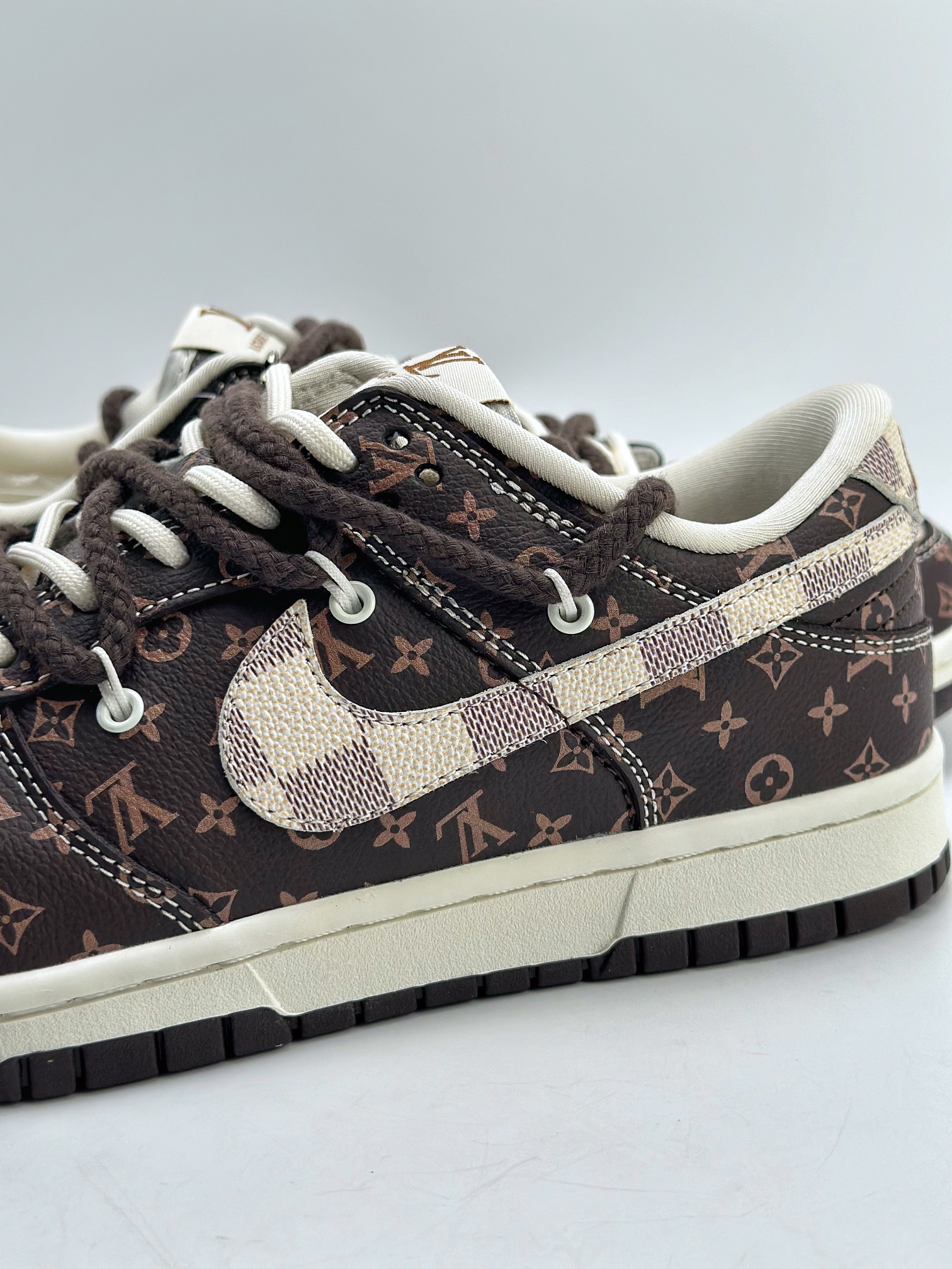 Nike SB Dunk Low x Louis Vuitton LV high-end custom old flower straps FC1688-156