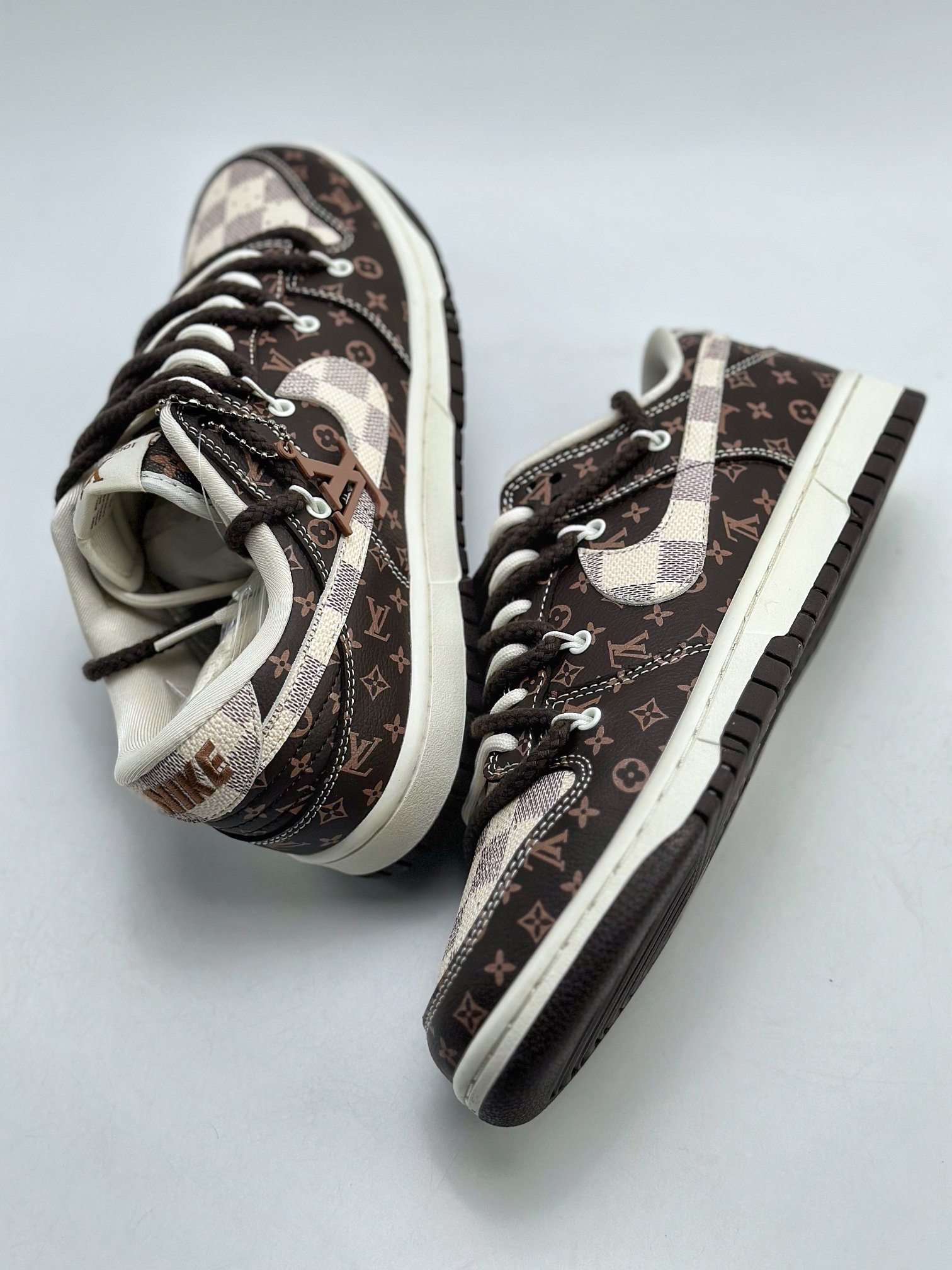 Nike SB Dunk Low x Louis Vuitton LV high-end custom old flower straps FC1688-156