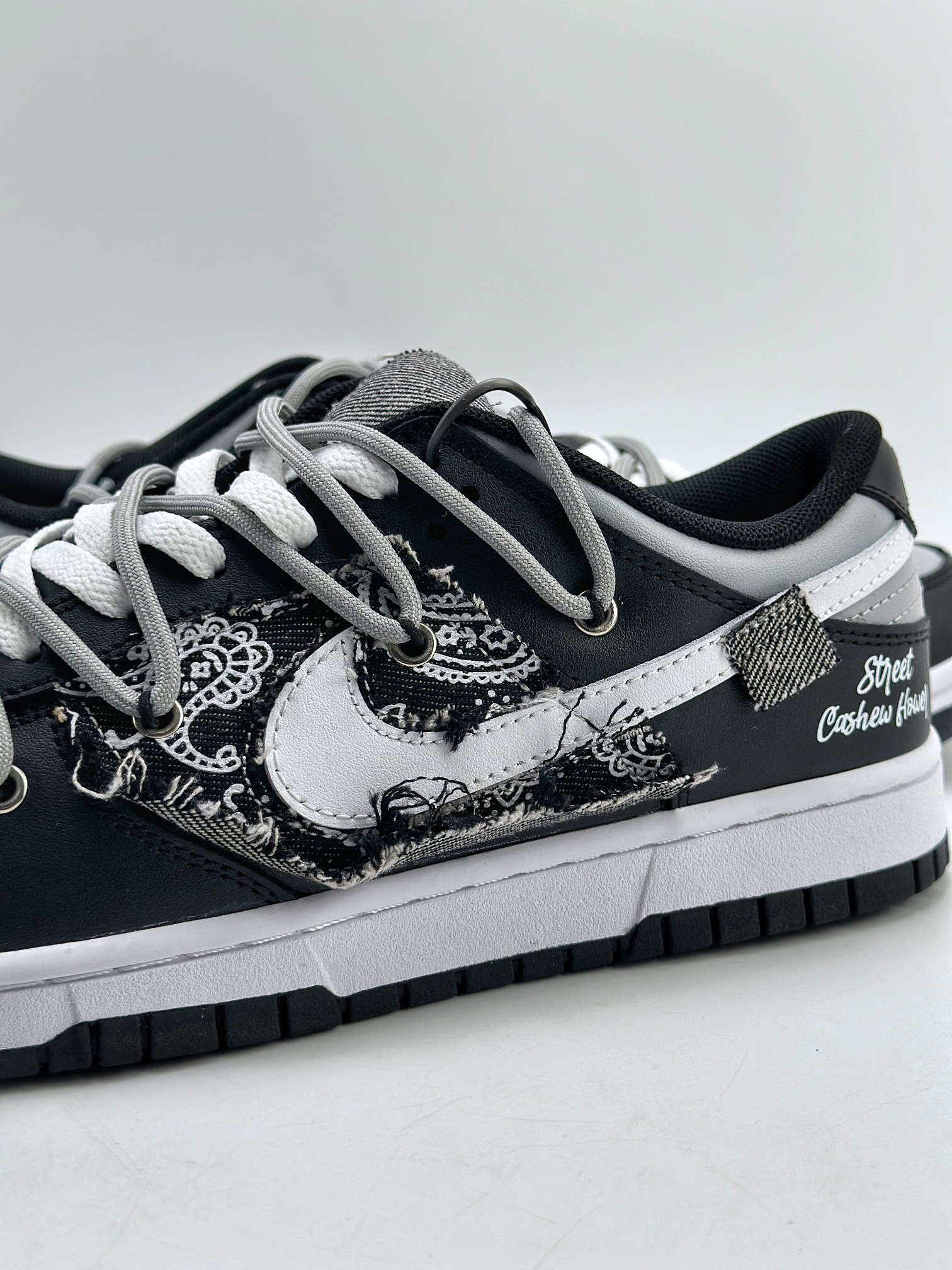 260 Nike SB Dunk Low 腰果花 缝补 牛仔布街头 DV0831-002