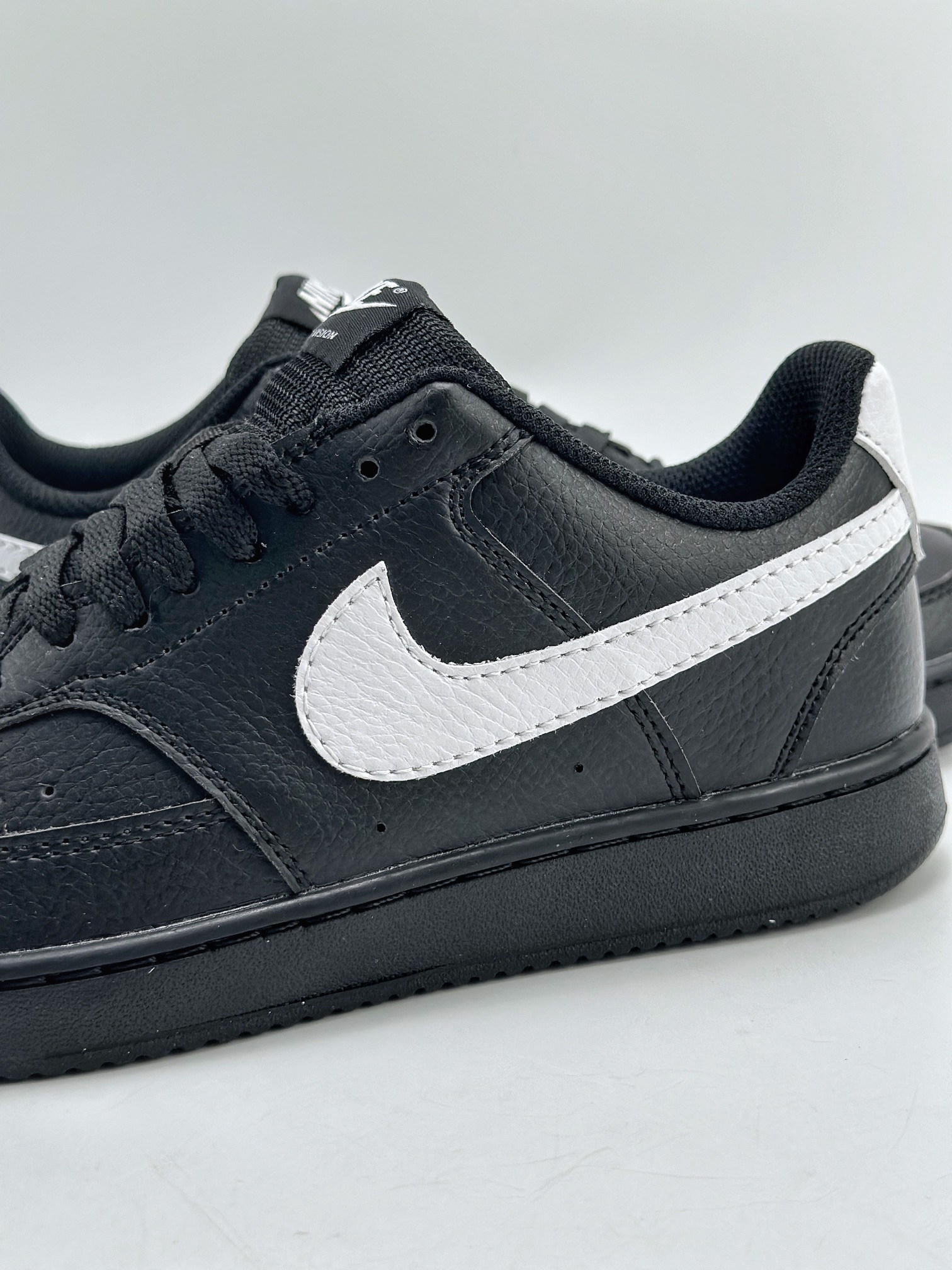 130 Nike Court Vision Low 休闲运动板鞋  FZ0630-010