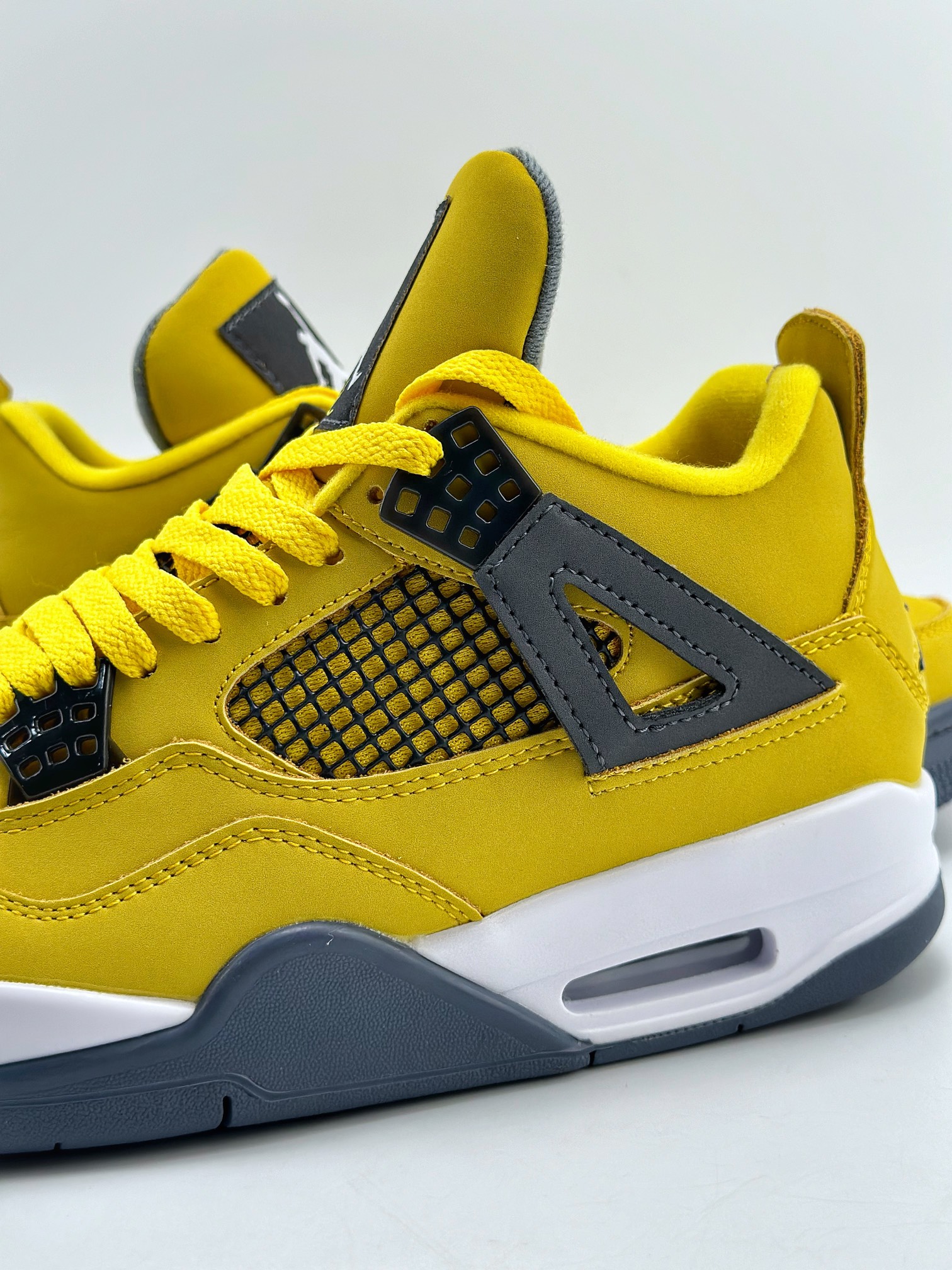 180 Air Jordan 4 Retro "tour yellow" 电母 CT8527-700