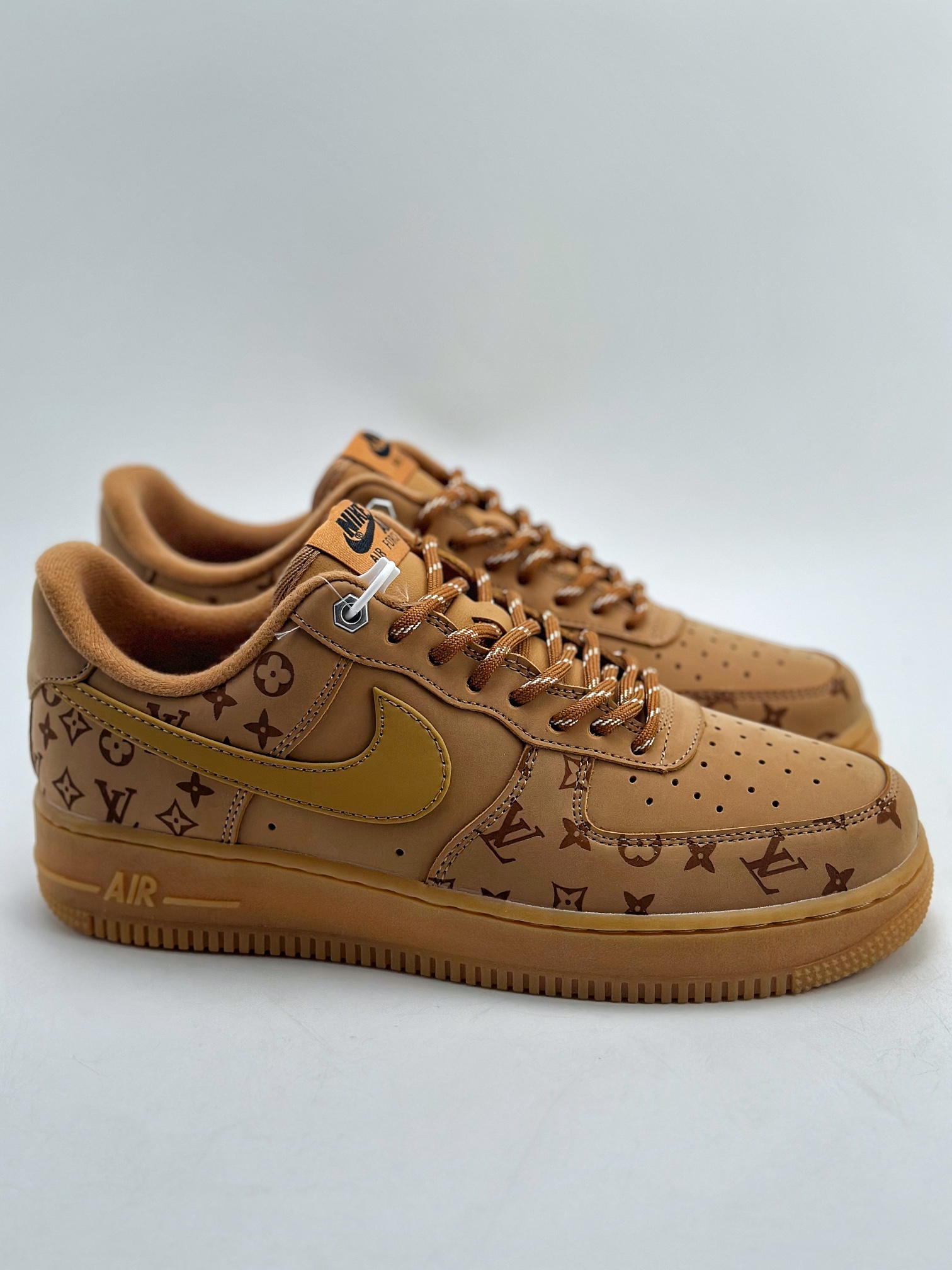 260 Nike Air Force 1 Low 07 x Louis Vuitton LV印花小麦 FB9888-100