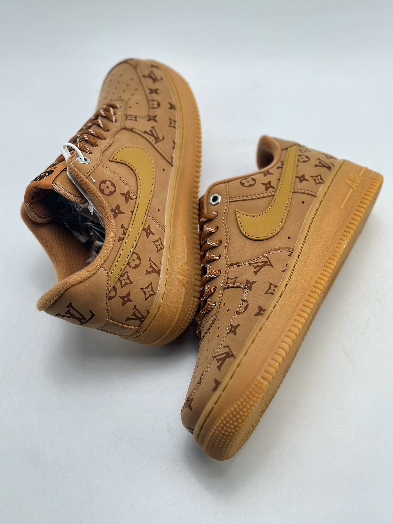 260 Nike Air Force 1 Low 07 x Louis Vuitton LV印花小麦 FB9888-100