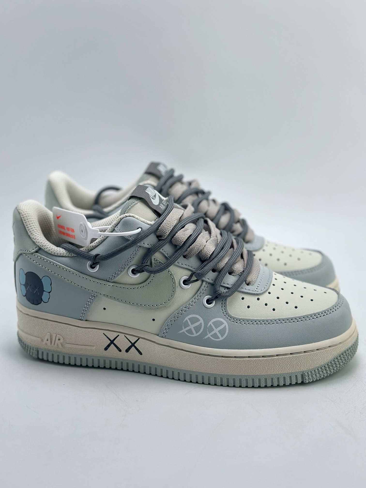 Nike Air Force 1 Low 07 x KAWS White Grey Lace-up KS6869-222