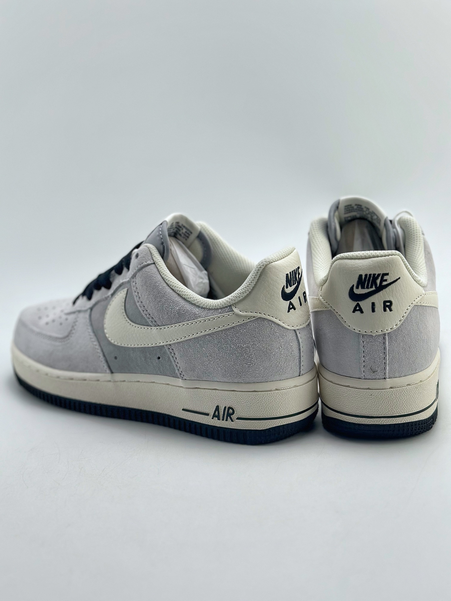 260 Nike Air Force 1 Low 07 白灰麂皮 KT3396-225