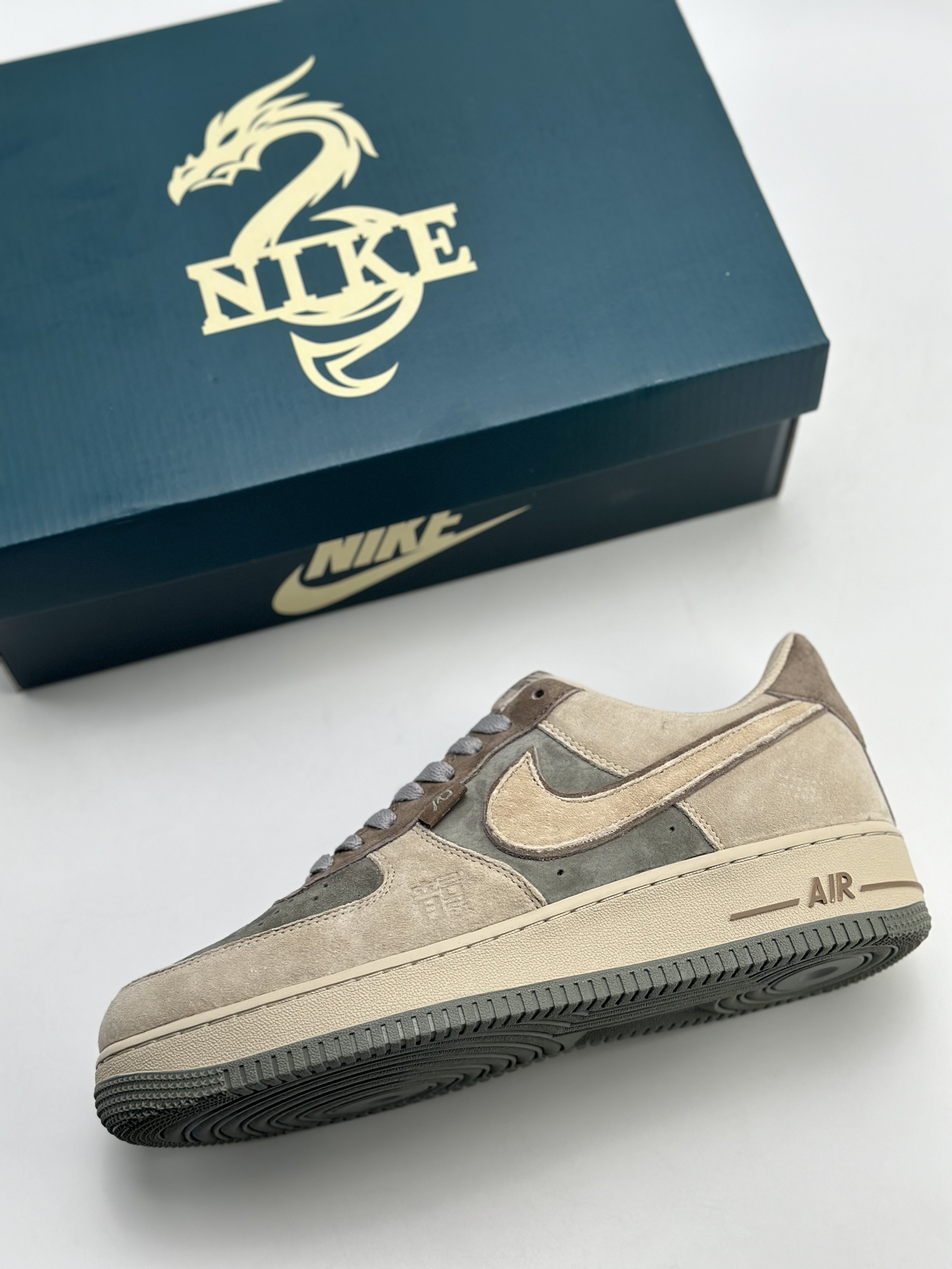 260 Nike Air Force 1 Low 07 龙年绿棕翻毛 CD1221-555