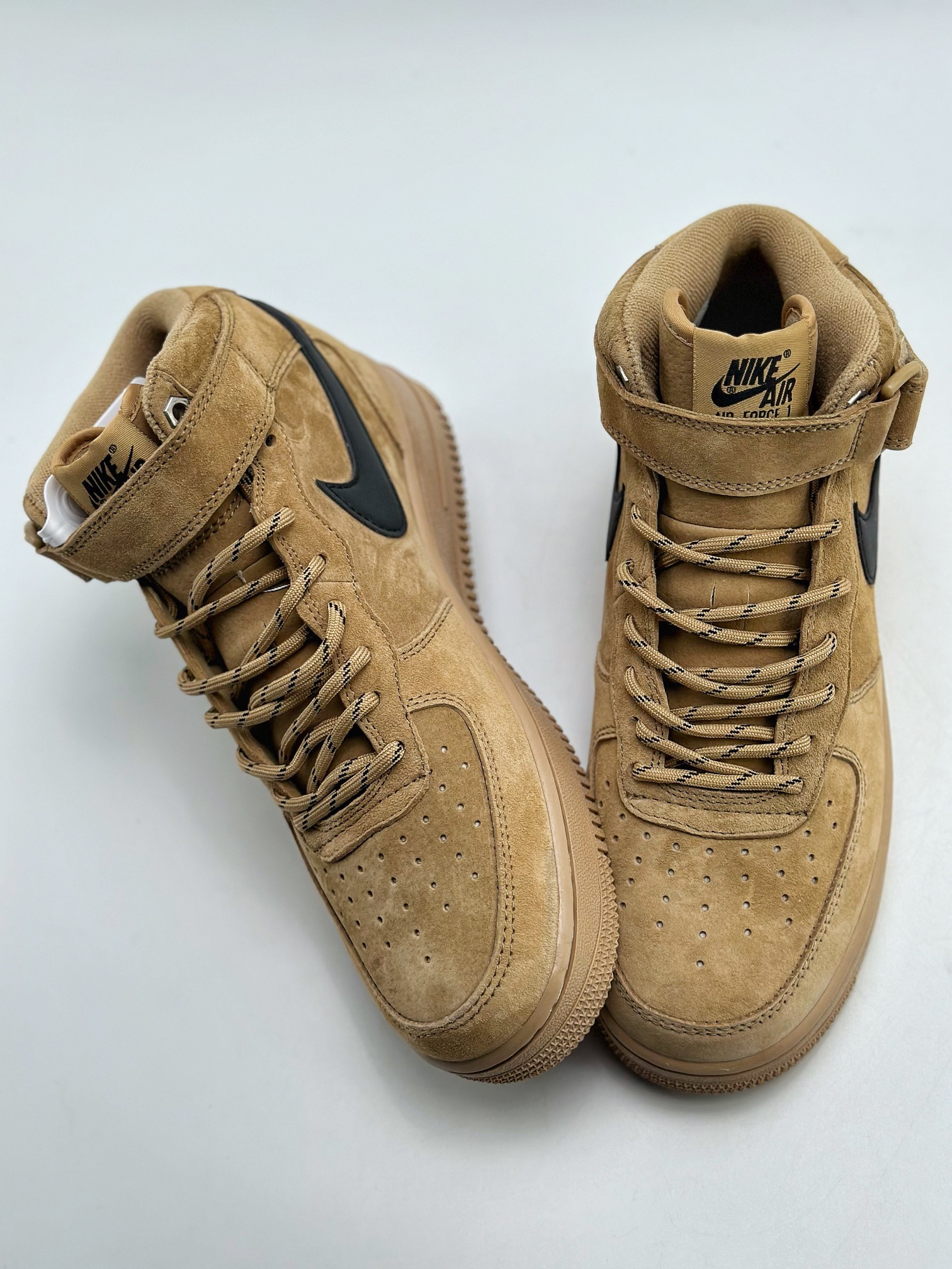 260 Nike Air Force 1 Mid 07 麦黄黑勾 CW2288-111