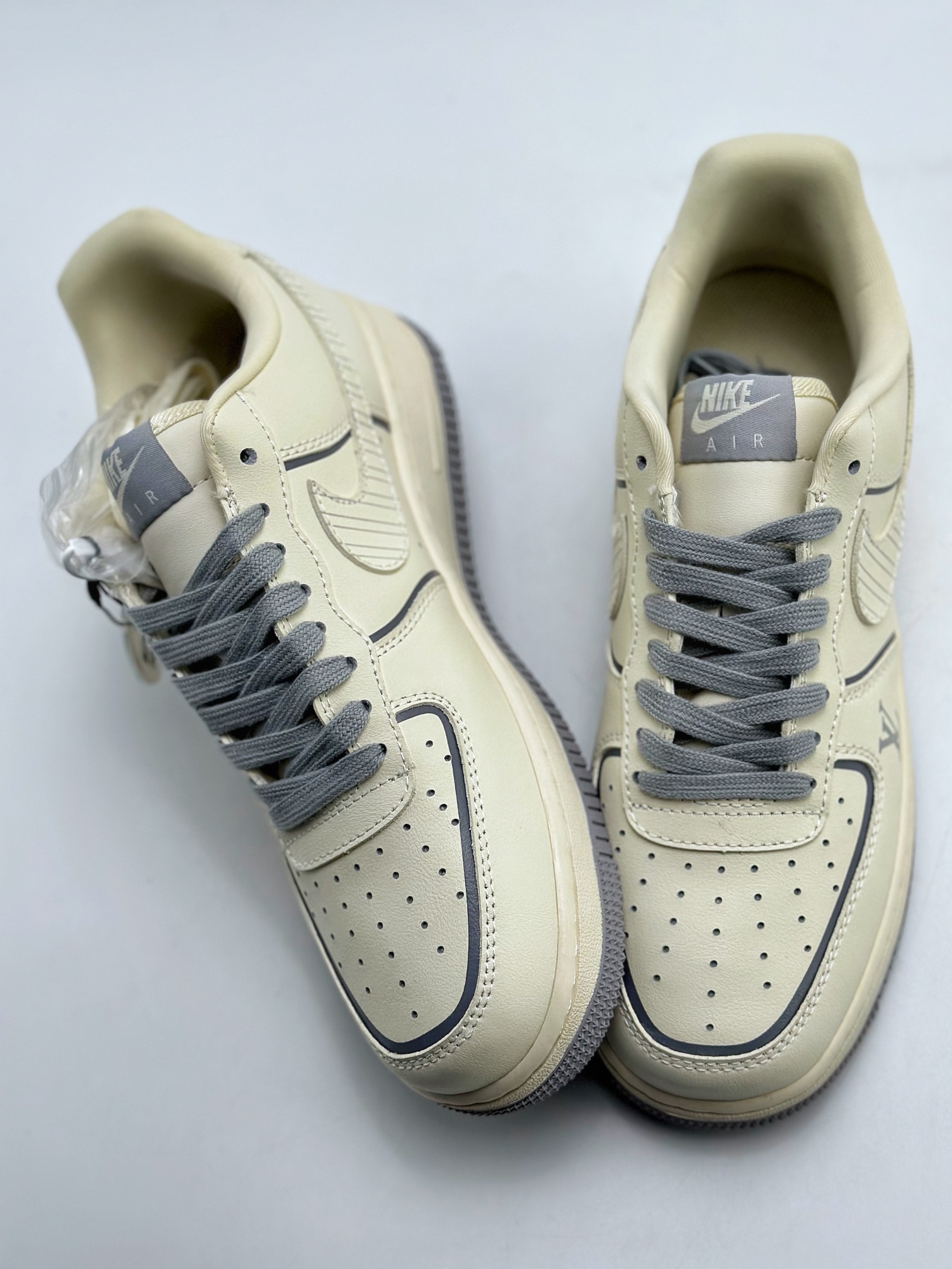 200 Nike Air Force 1 Low 07 x Louis Vuitton 白灰 CT3228-200